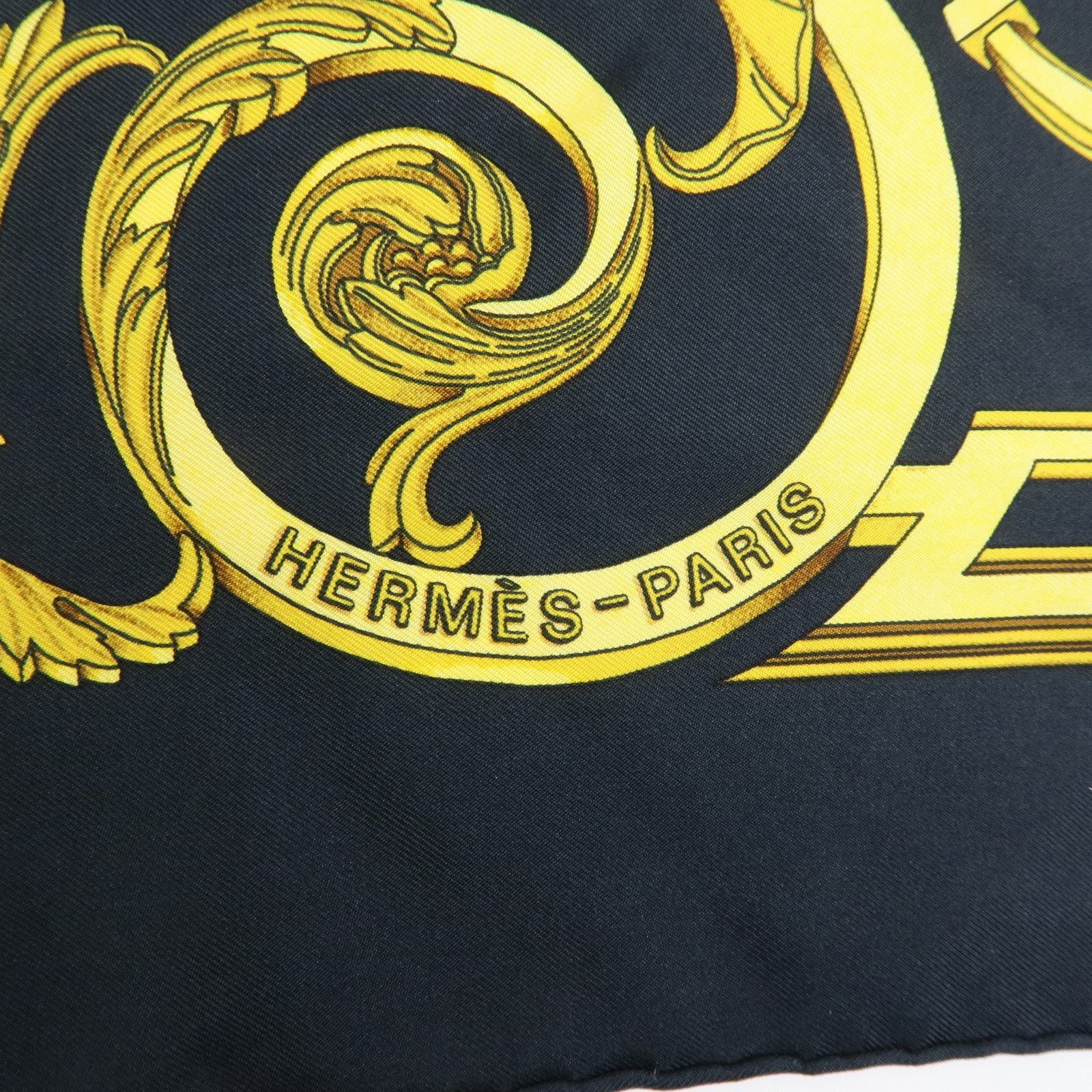 HERMES Carre 90 Silk 100% Scarf LES TUILERIES Black Gold