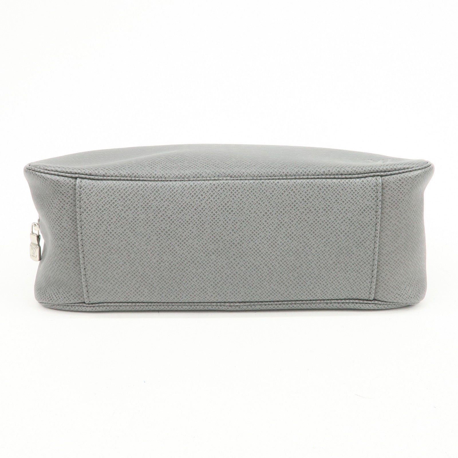 Louis Vuitton Taiga Trousse Toilette GM Pouch Glacier M32663