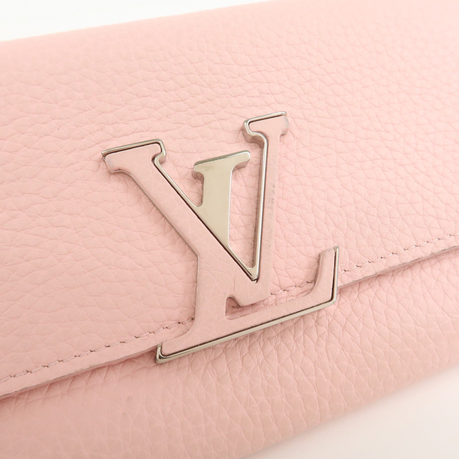 Louis Vuitton Taurillon Portefeuille Capucines Wallet M61250
