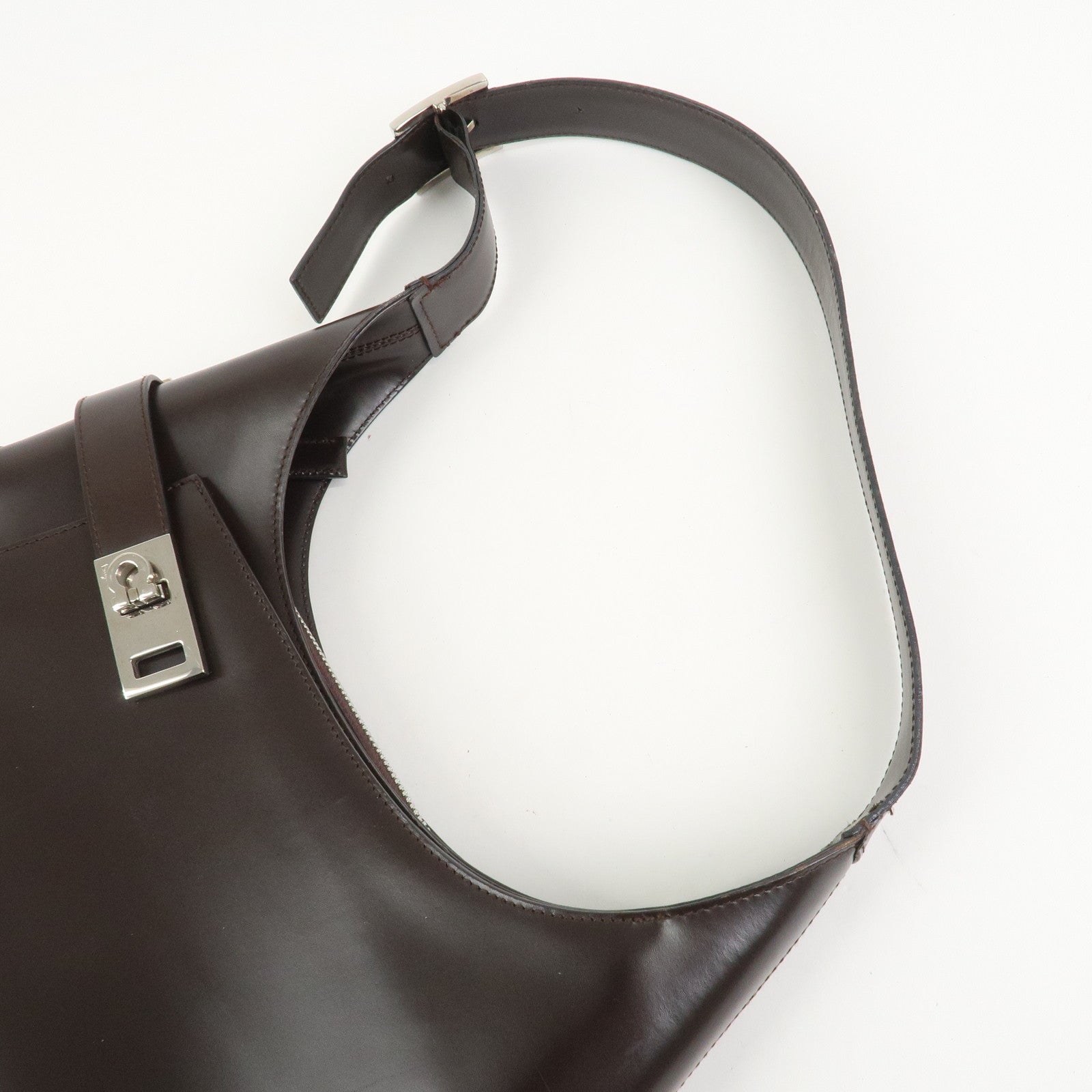 Ferragamo Gancini Leather Shoulder Bag Dark Brown AQ-21 0170