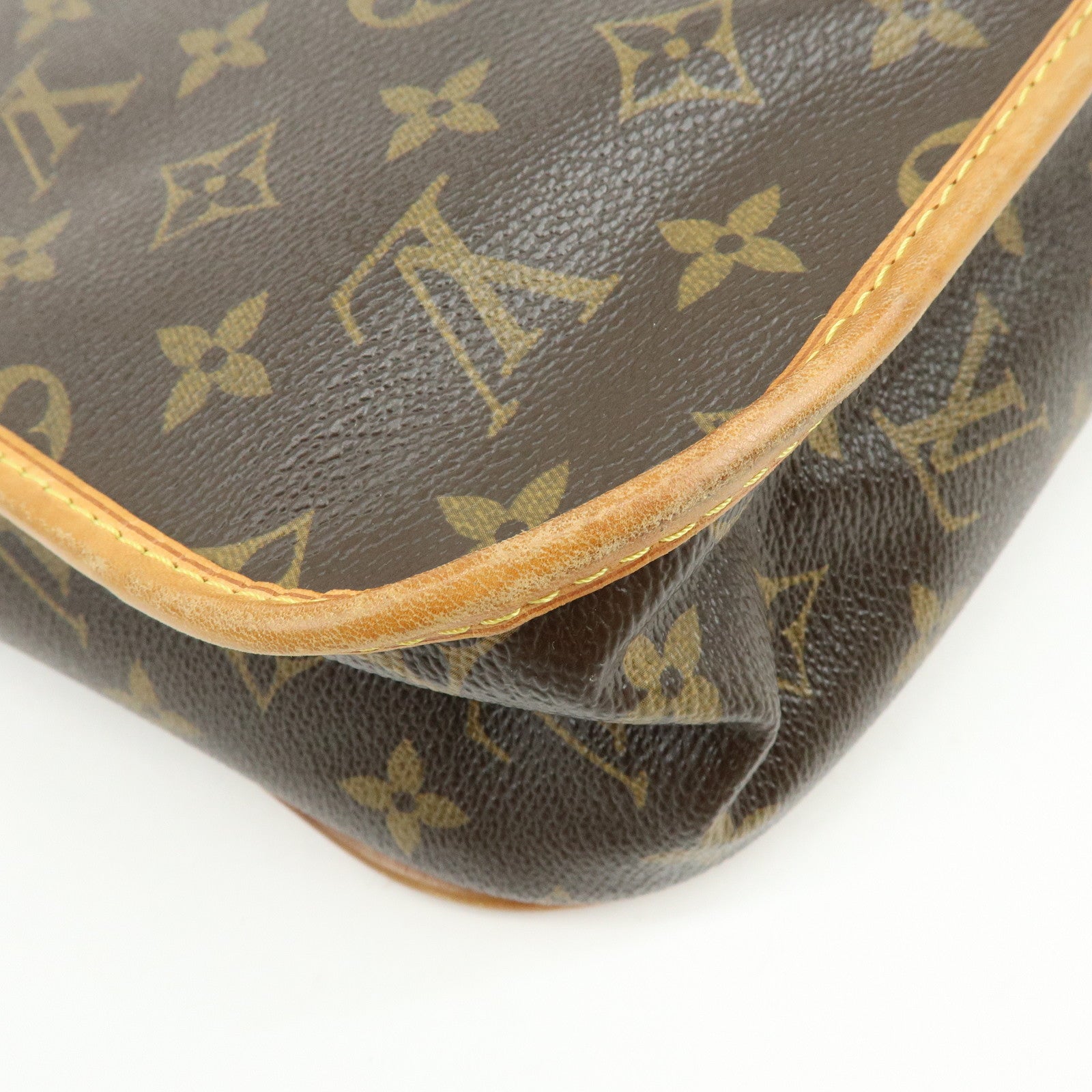 Louis Vuitton Monogram Messenger Bosphore PM Shoulder Bag M40106