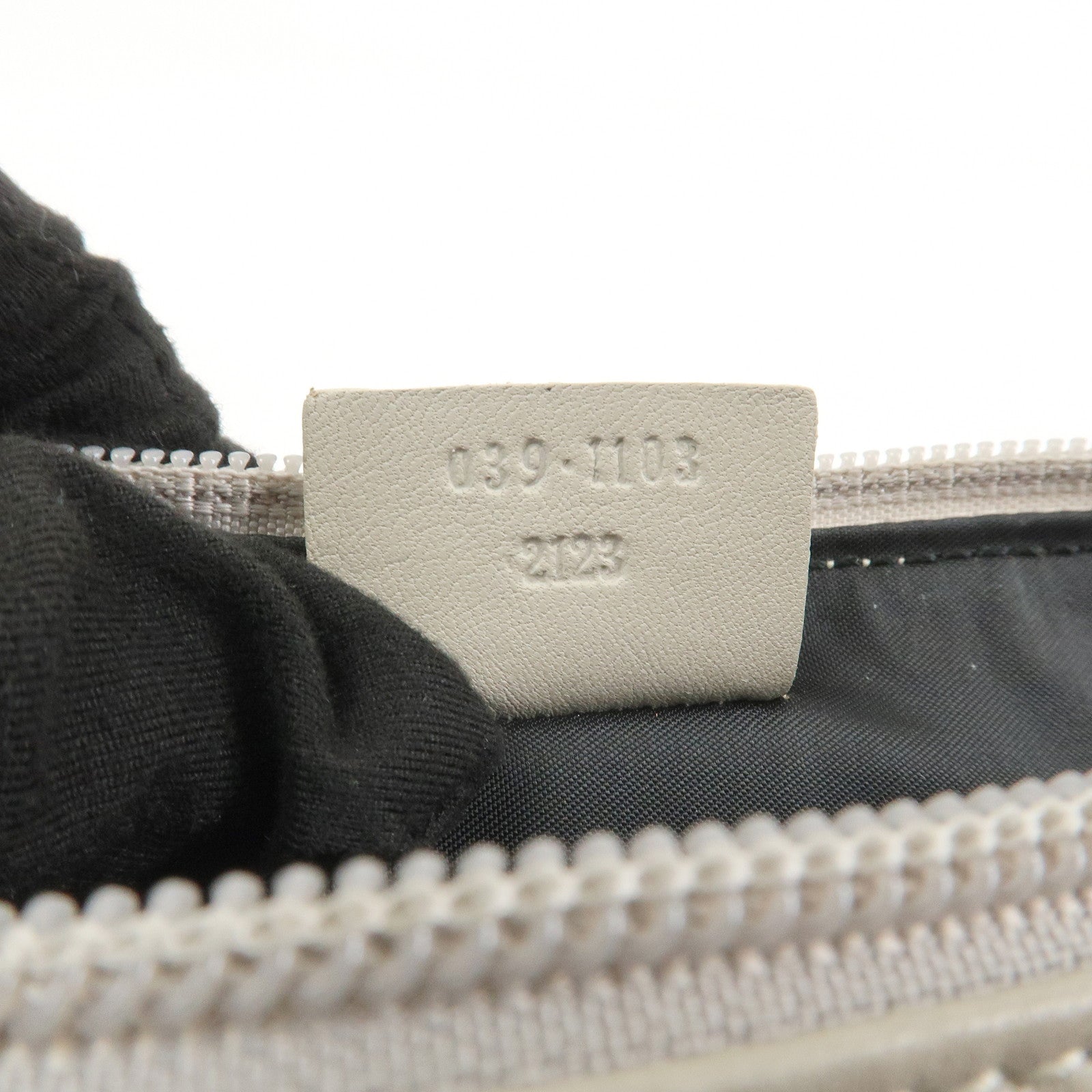GUCCI Boat Bag Leather Pouch Hand Bag Ivory 039・1103