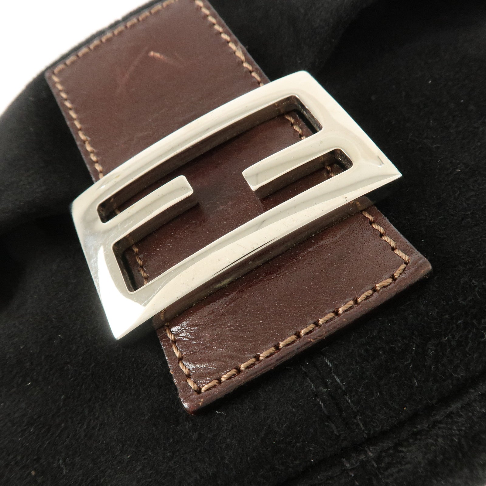 FENDI Mamma Baguette Suede Leather Shoulder Bag Silver HDW 26325 Used