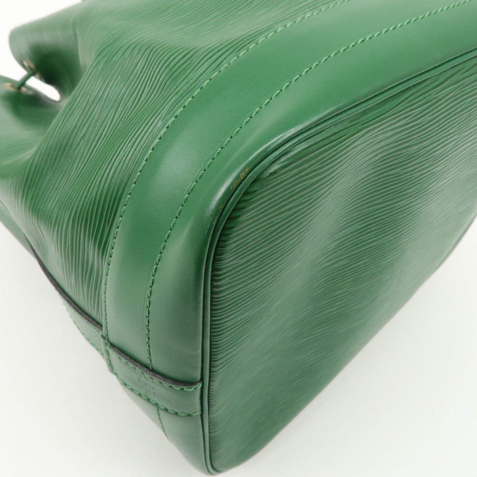 Louis Vuitton Epi Leather Noe Shoulder Bag Borneo Green M44004