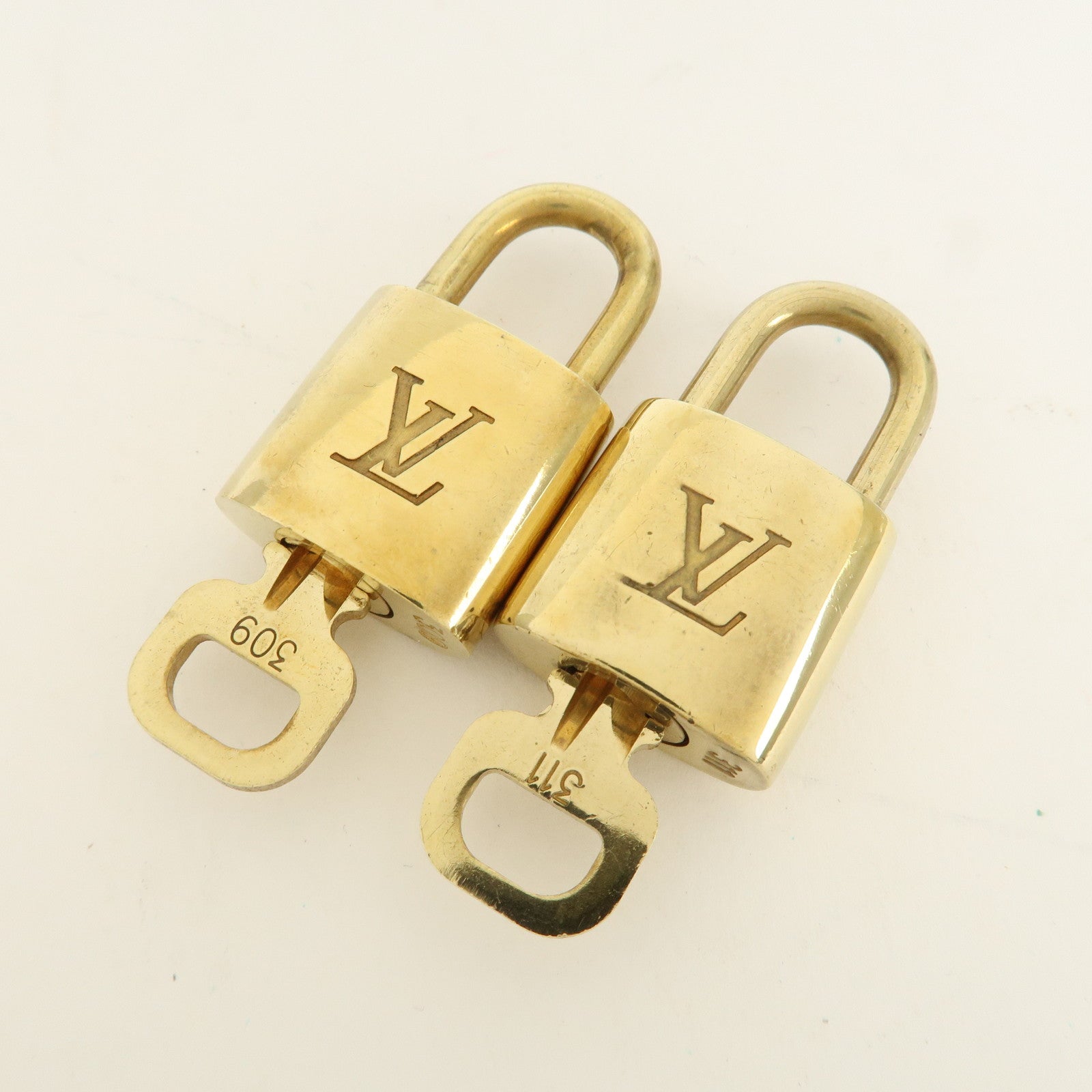 Louis Vuitton Set of 10 Lock & Key Cadena Key Lock Metal Gold Used