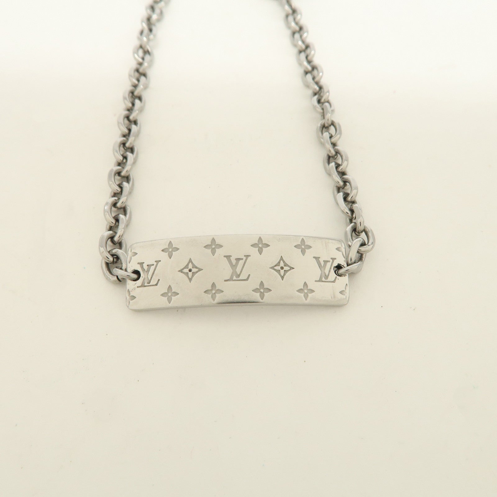 Louis Vuitton Monogram Metal Bracelet Bold Silver M00681