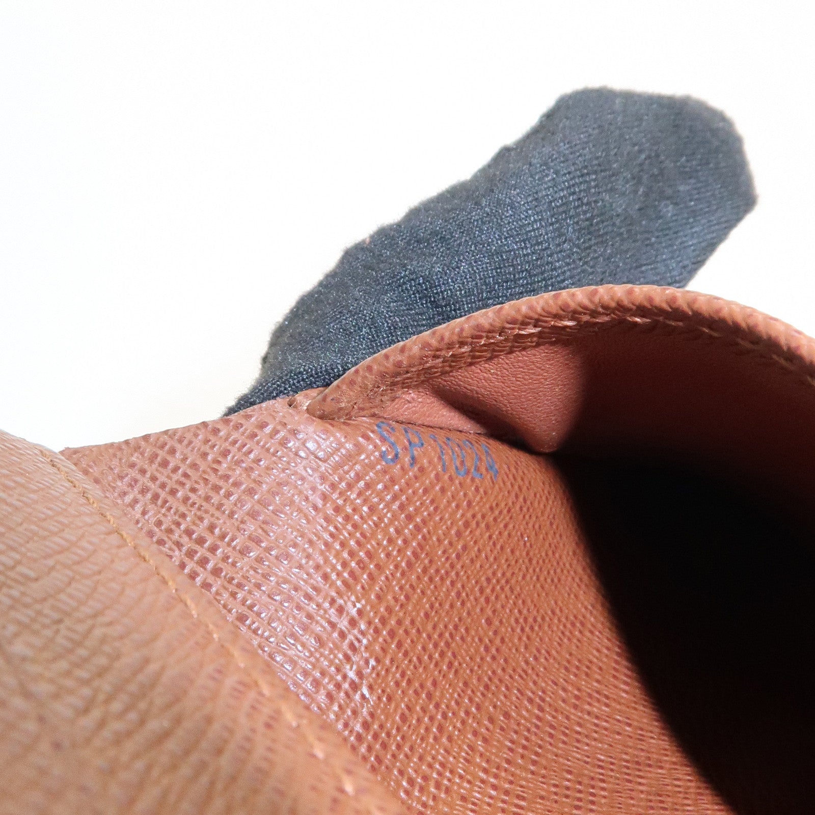 Louis Vuitton Monogram Porte Monnaie Billet Carte Credit M61652 Used