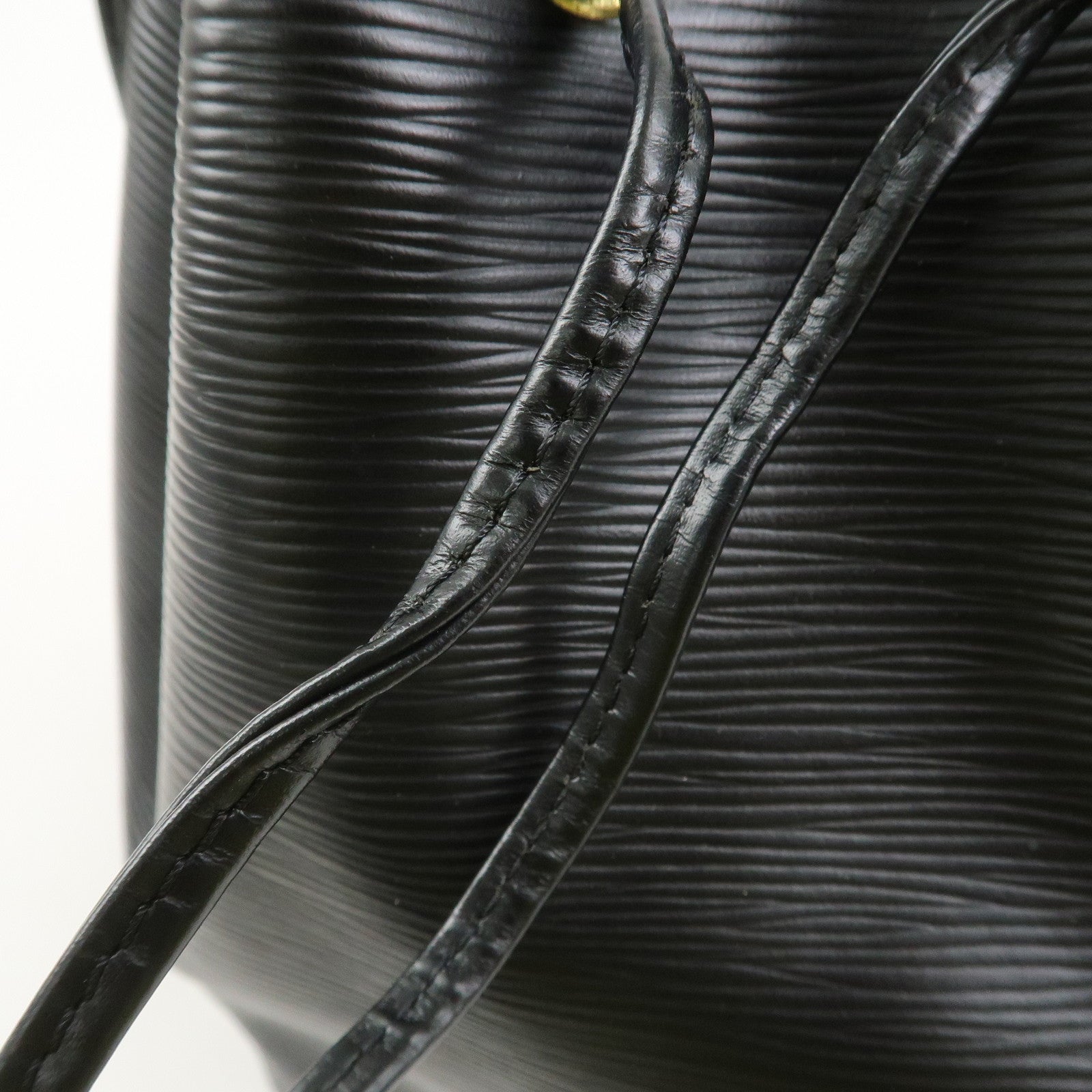 Louis Vuitton Epi Petit Noe Shoulder Bag Noir Black M44102