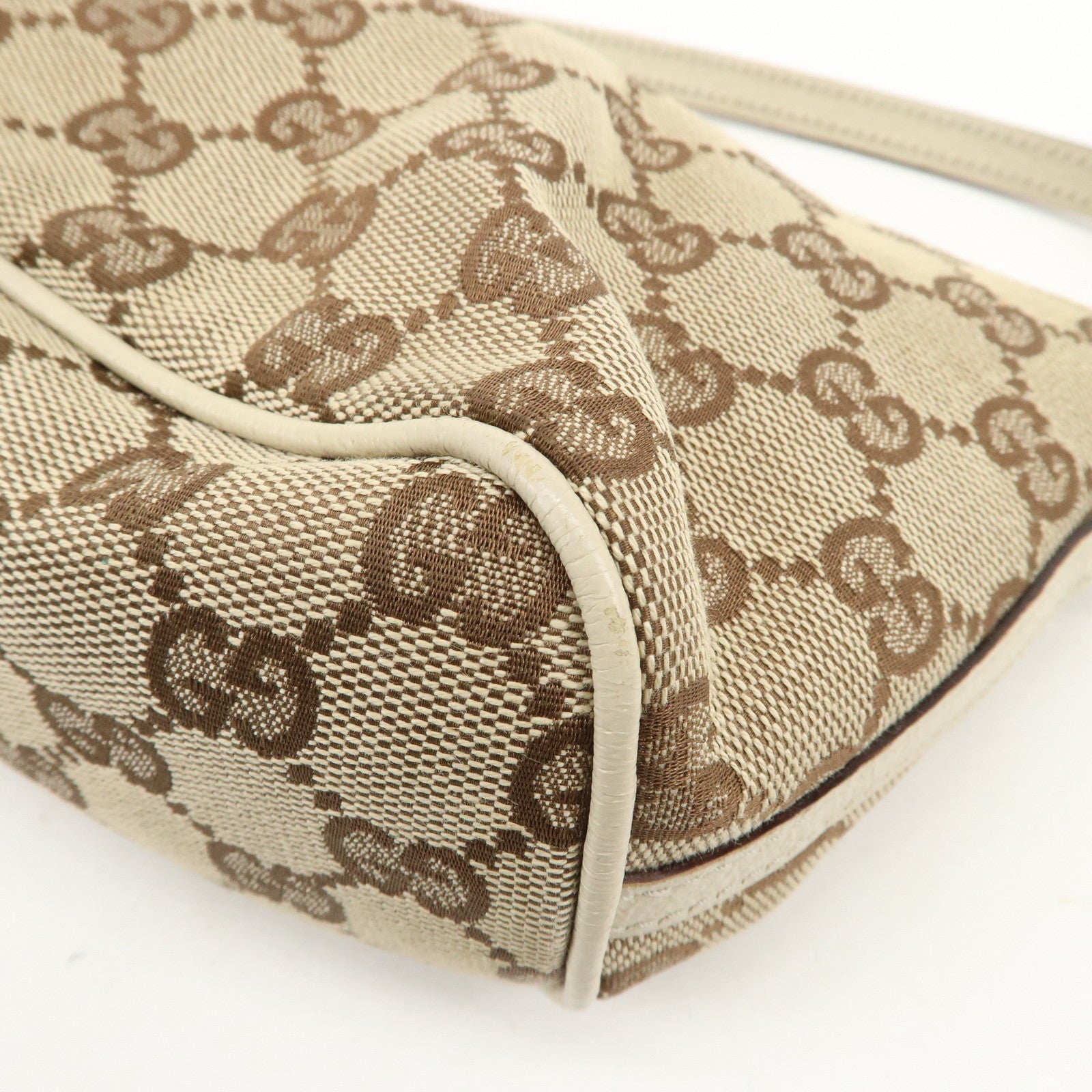 GUCCI Boat Bag GG Canvas Leather Hand Bag Pouch Brown Ivory 07198