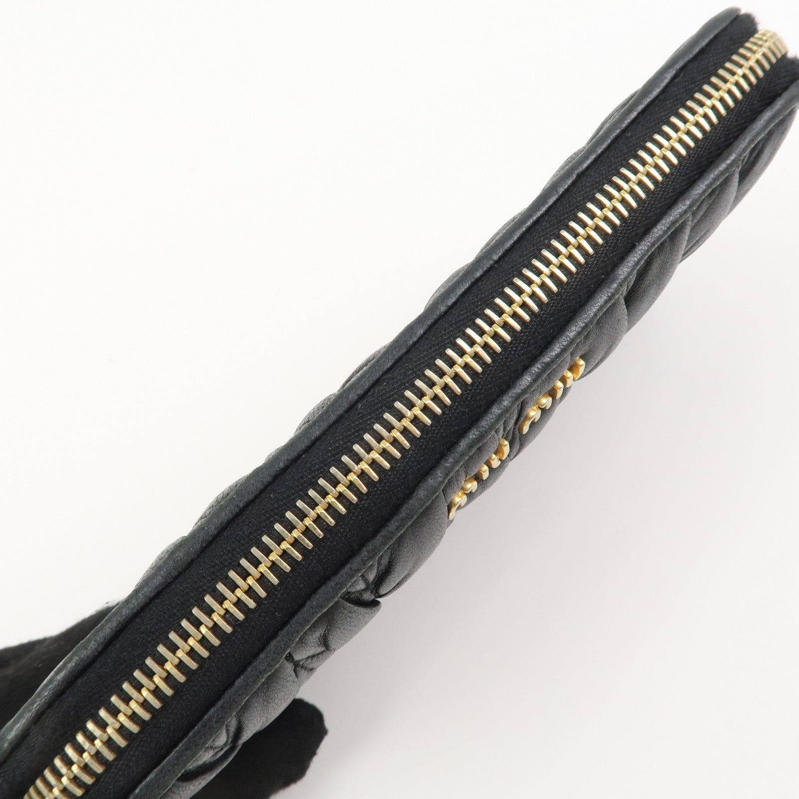 MIU MIU Matelasse Nappa Leather Zippy Long Wallet Black