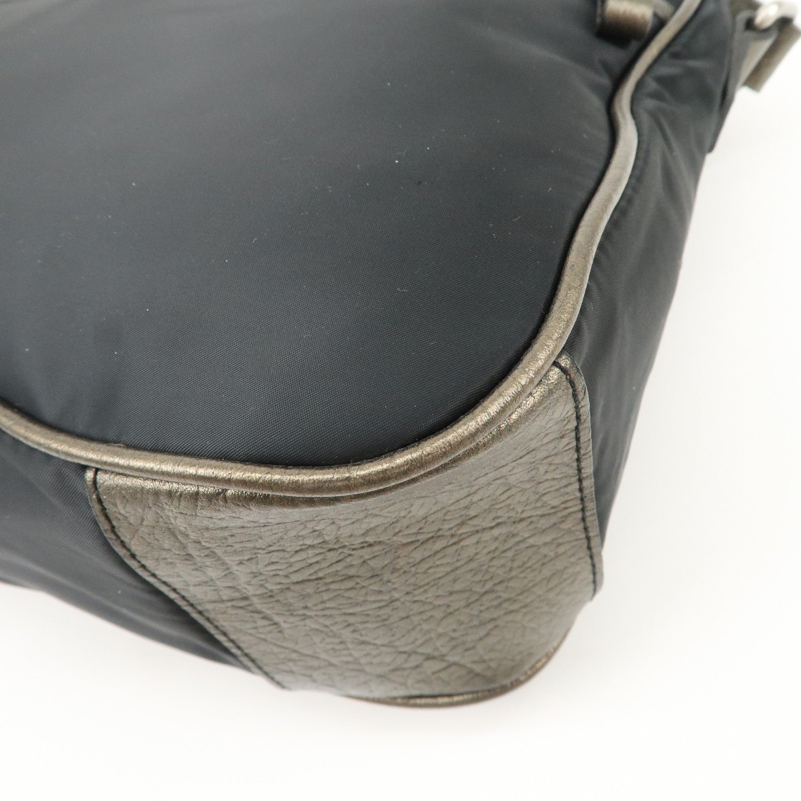 BURBERRY Nylon Leather Shoulder Bag Black Used