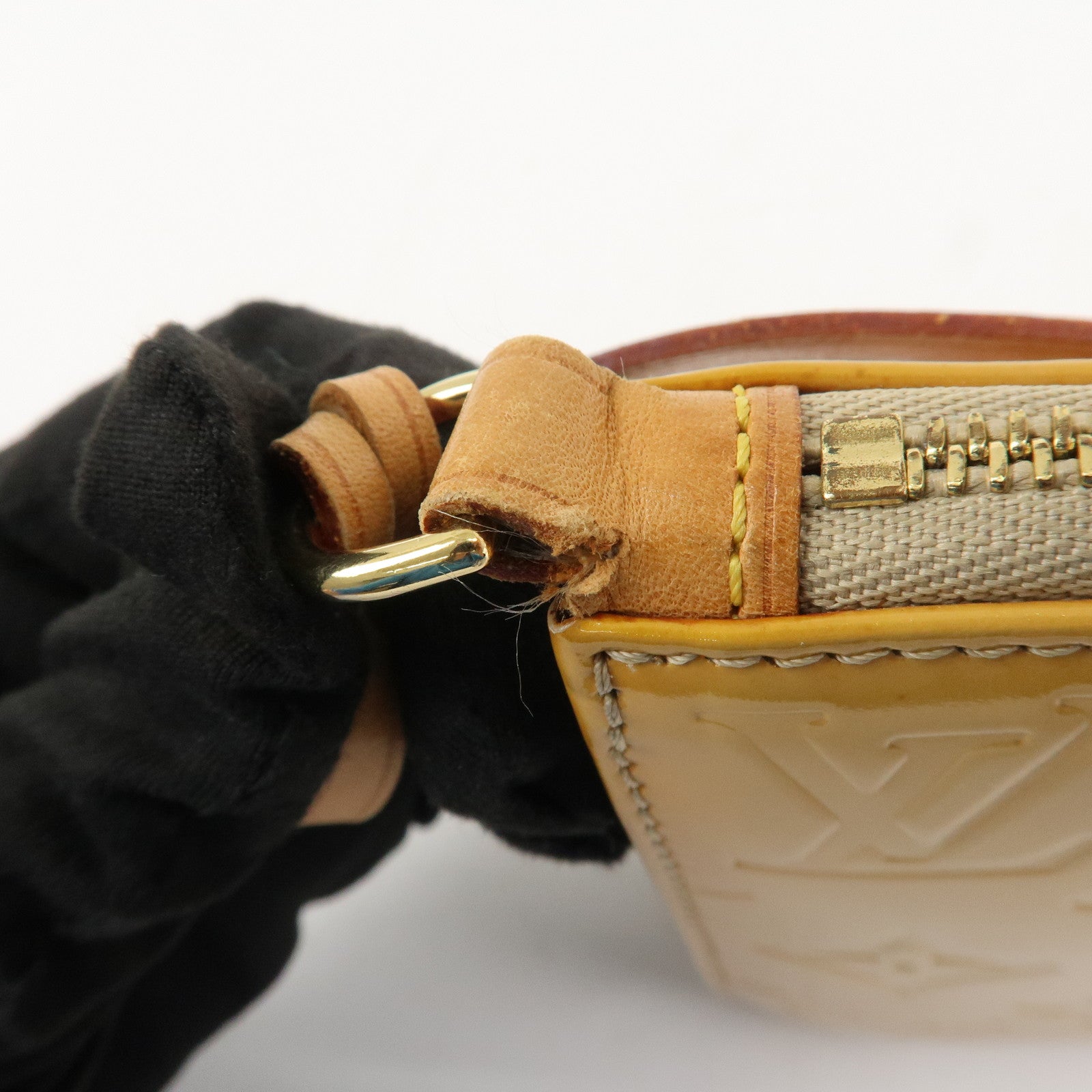 Louis Vuitton Monogram Vernis Lexington Accessoires Pouch M91010