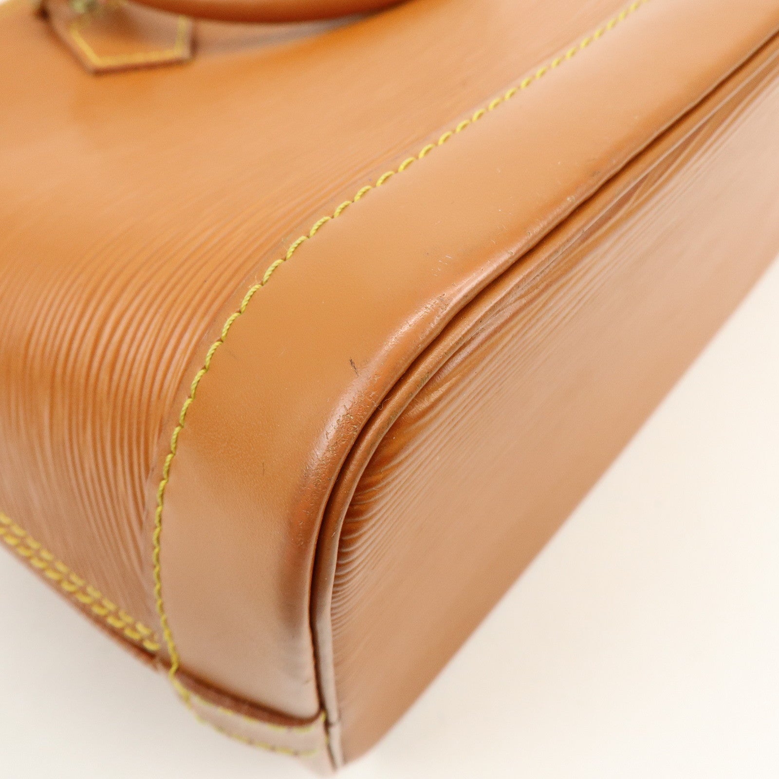 Louis Vuitton Epi Leather Alma PM Hand Bag Zipang Gold M52148