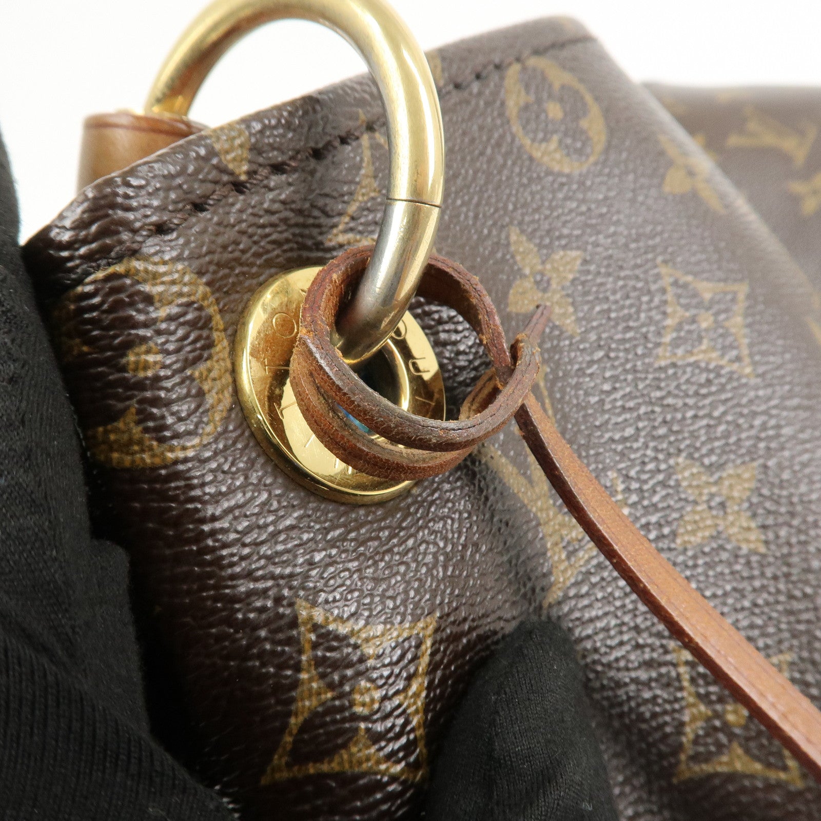 Louis Vuitton Monogram Artsy MM Shoulder Bag Brown M40249