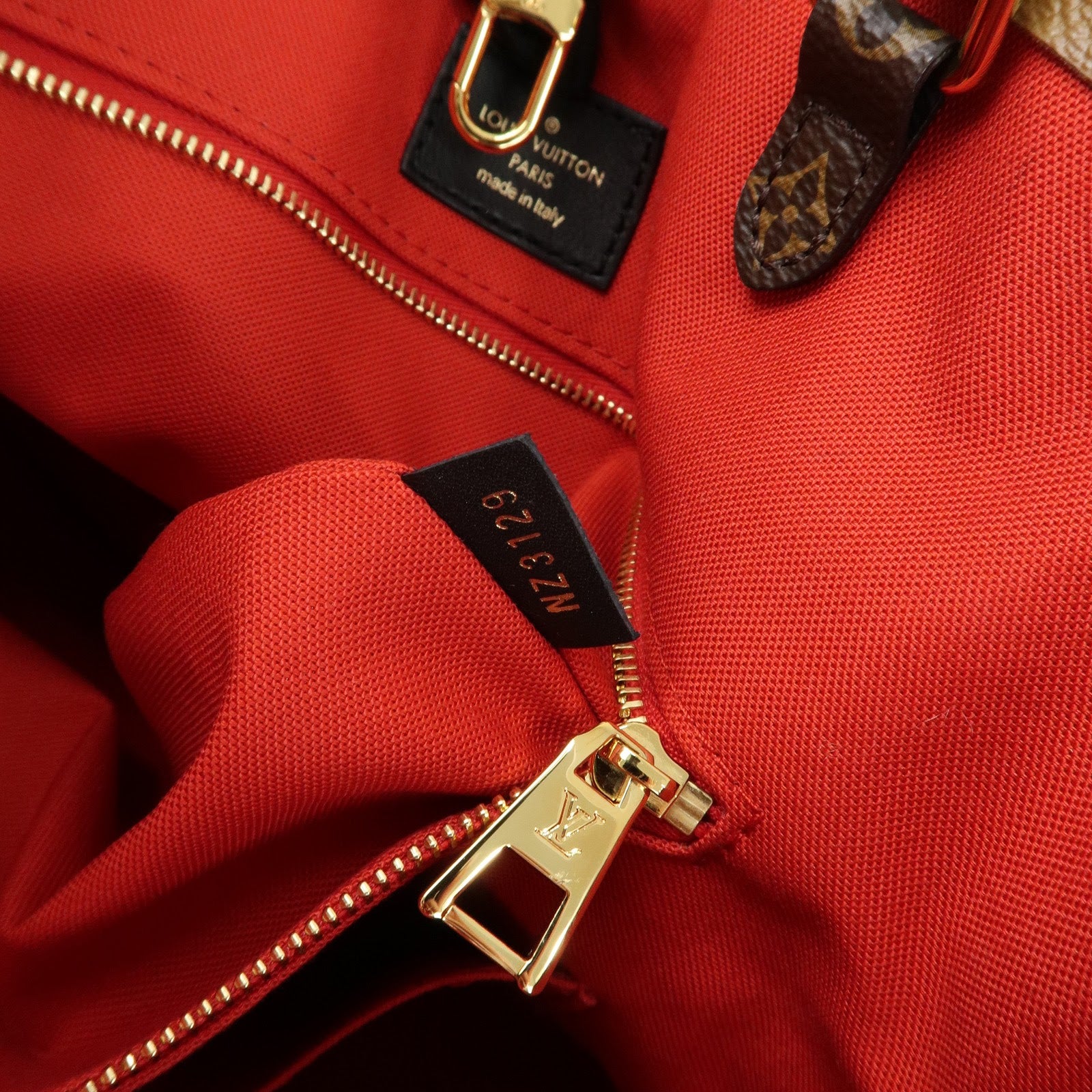 Louis Vuitton Monogram Giant Canvas On The Go MM Hand Bag M44576