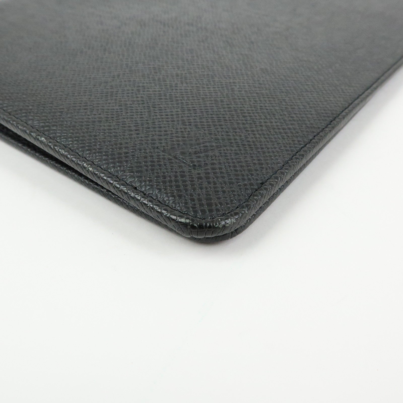 Louis Vuitton Taiga Agenda Bureau Planner Cover Ardoise R20409