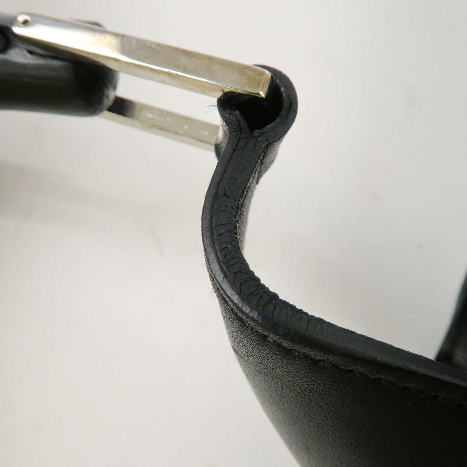 GUCCI Drawstring Leather Shoulder Bag Hand Bag Black 001.4033 Used