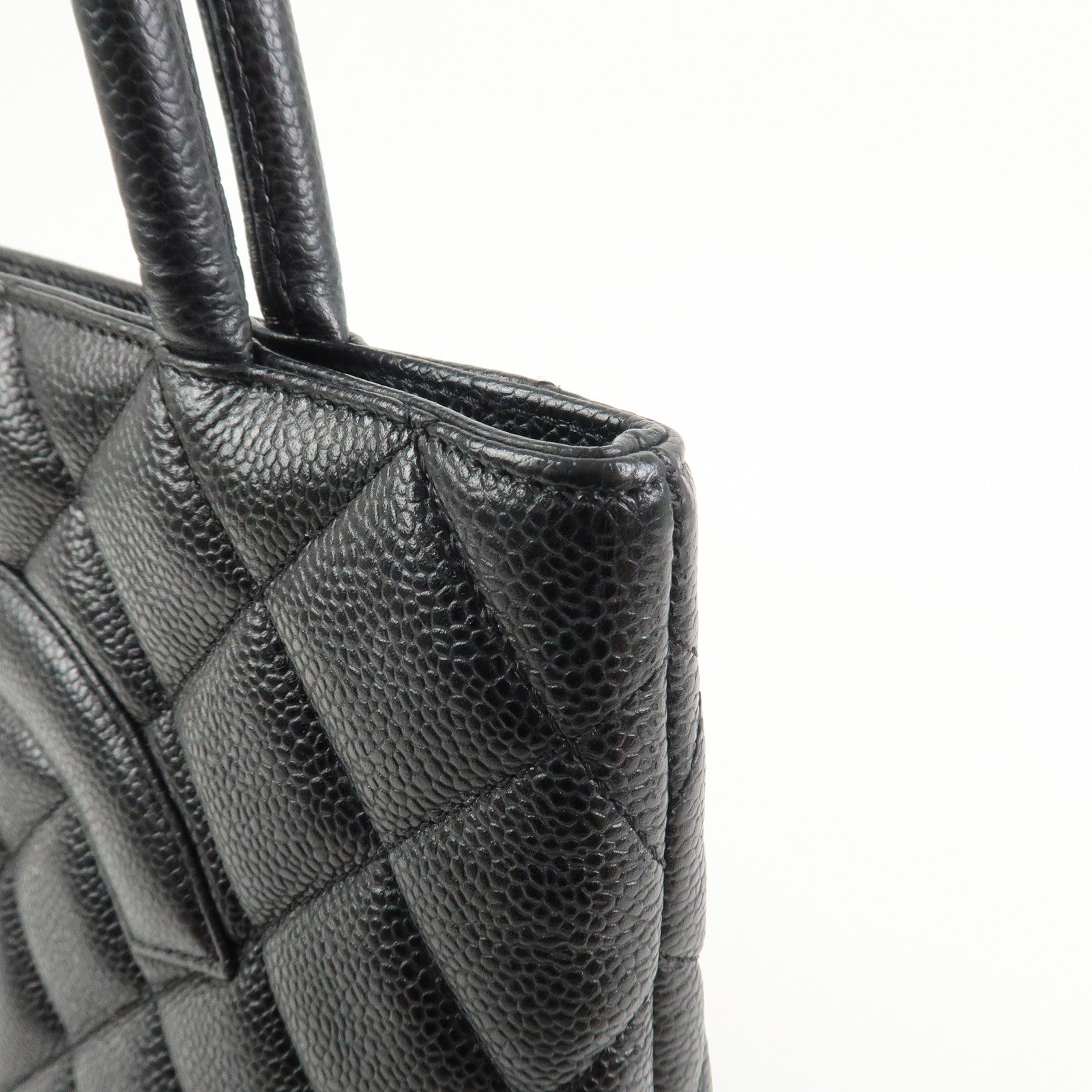 CHANEL Matelasse Caviarskin Medallion Tote Bag Hand Bag A01804