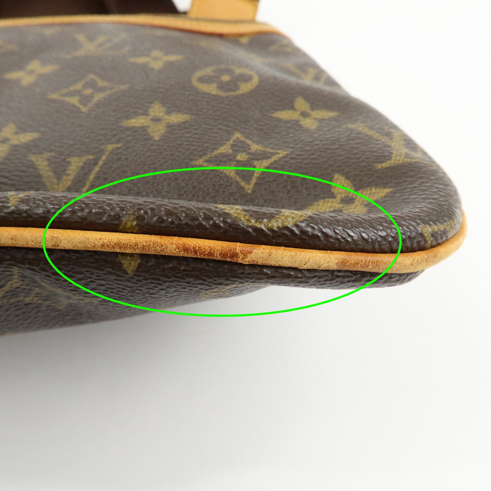 Louis Vuitton Monogram Pochette Bosphore Shoulder Bag Brown M40044