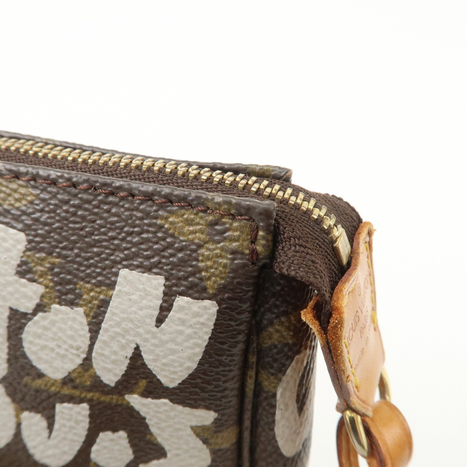 Louis Vuitton Monogram Graffiti Pochette Accessoires M92192 Used