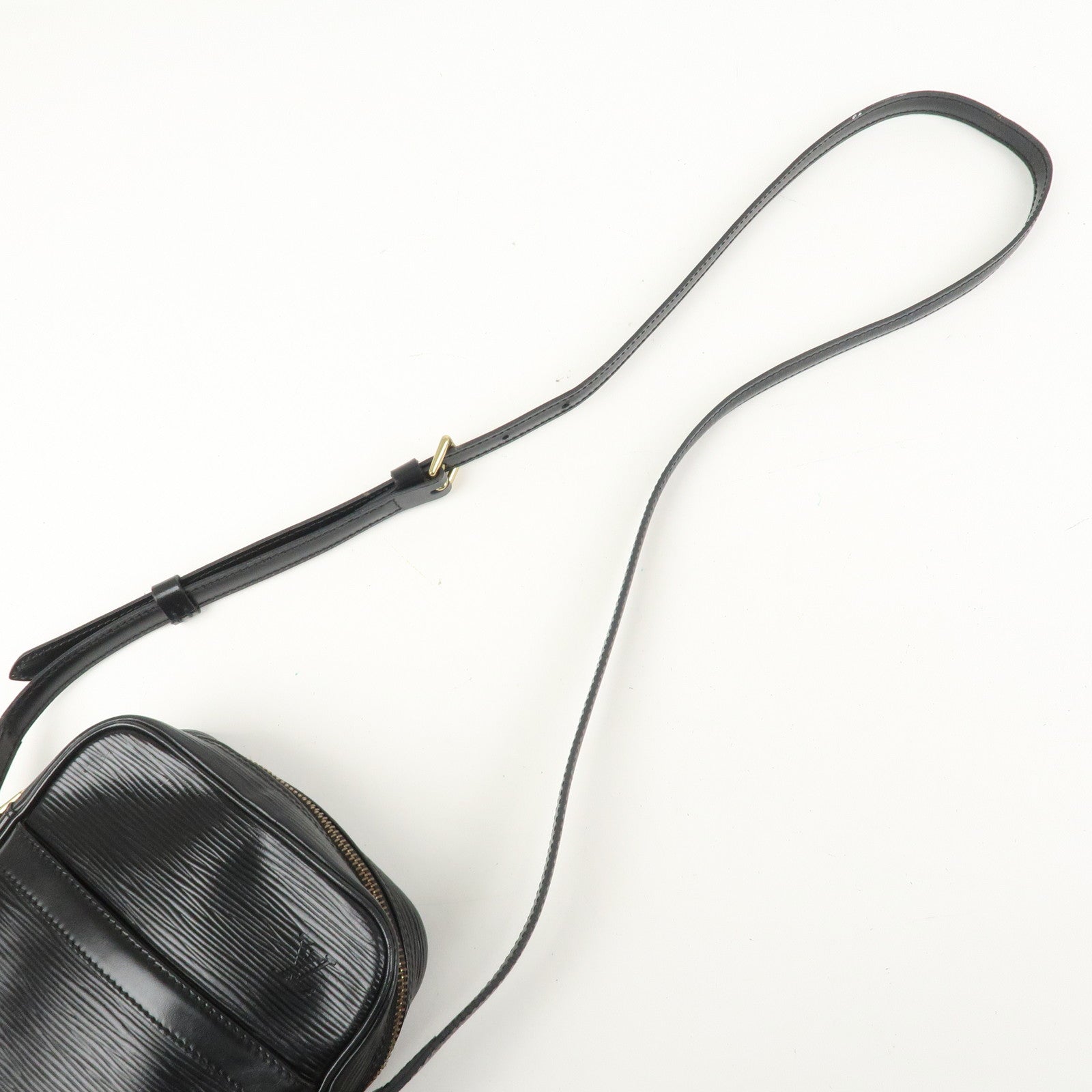 Louis Vuitton Epi Danube Shoulder Bag Crossbody Bag Noir M45632