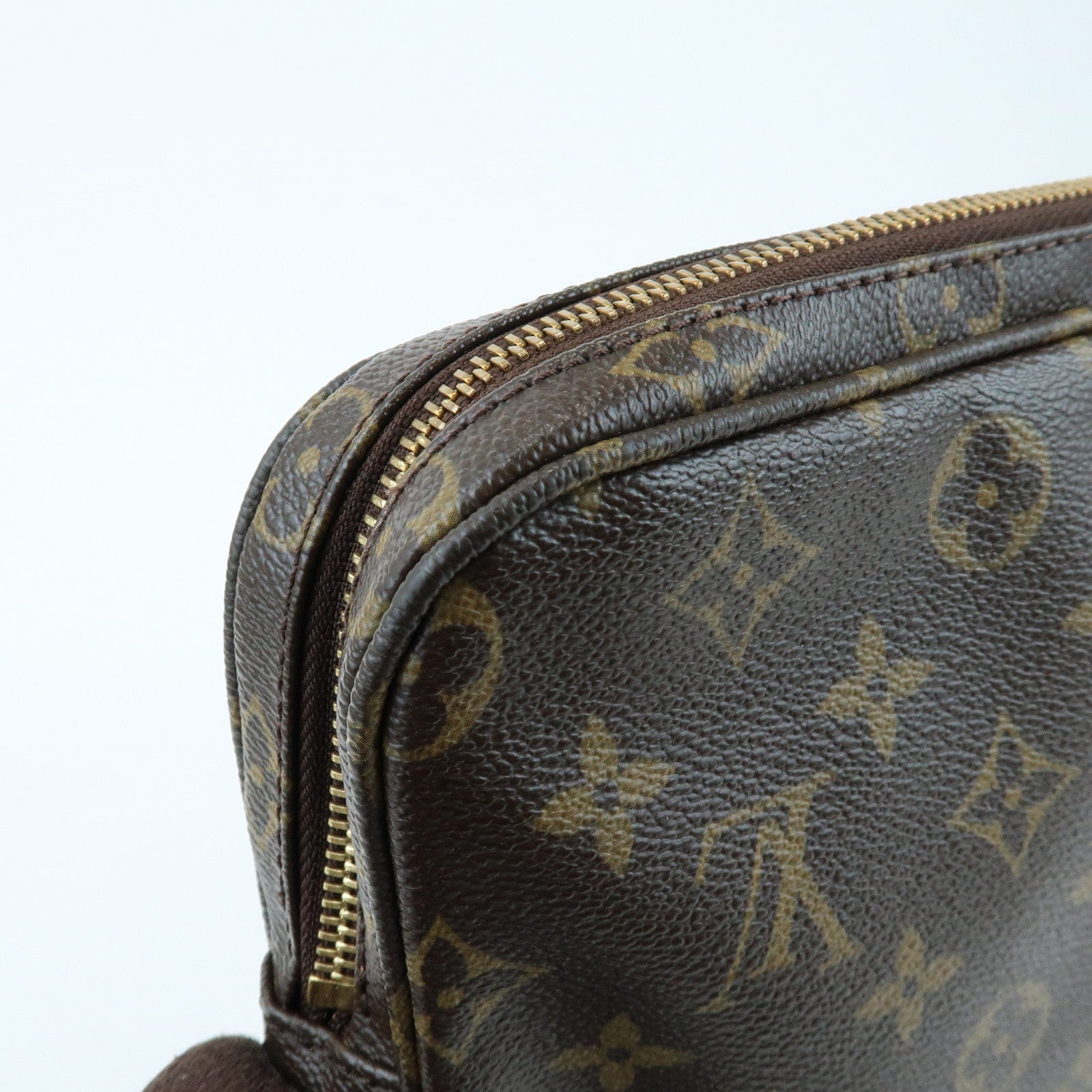 Louis Vuitton Monogram Trotteur Beaubourg Shoulder Bag Brown M97037