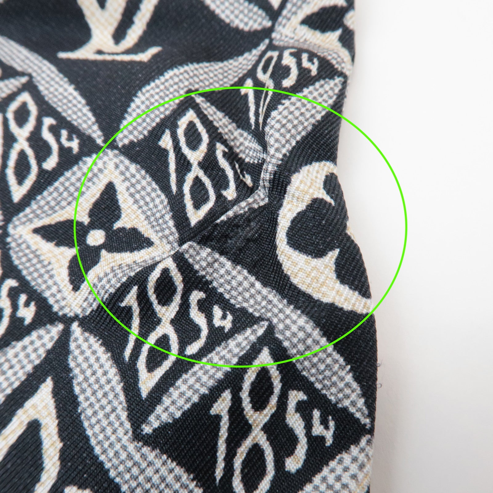 Louis Vuitton Bandeau Since 1854 Silk 100% Scarf Black MP2825