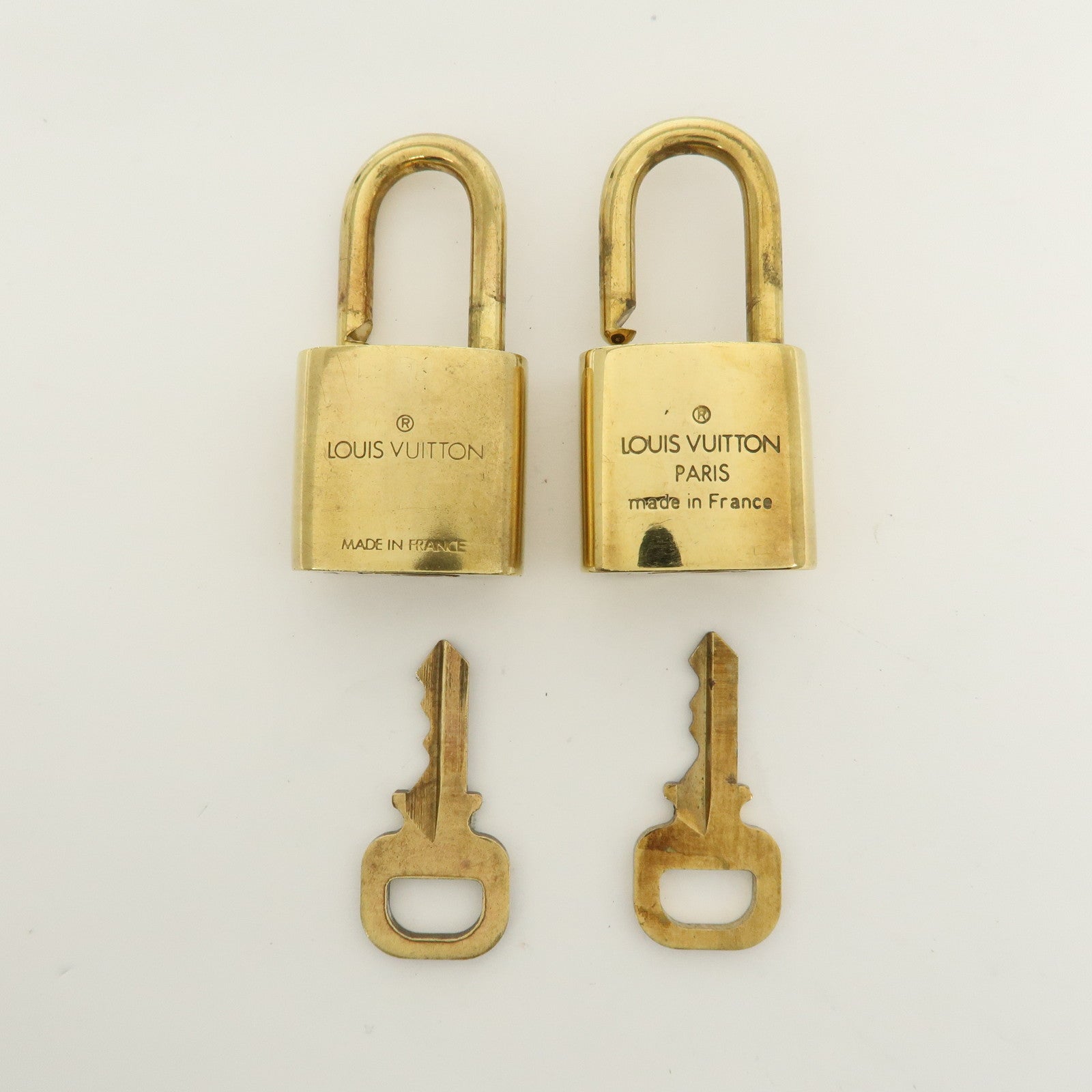 Louis Vuitton Set of 10 Lock & Key Cadena Key Lock Used