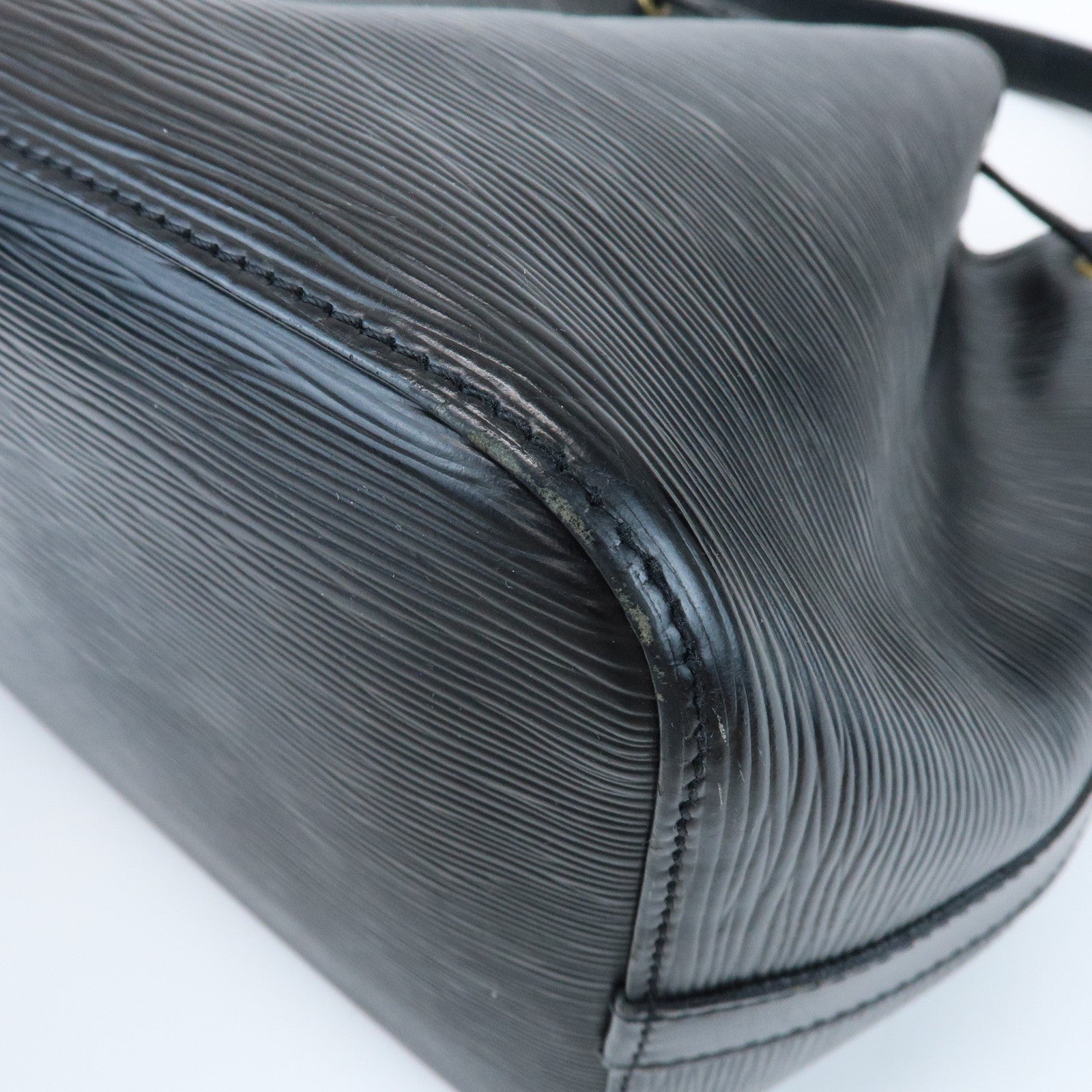 Louis Vuitton Epi Petit Noe Shoulder Bag Noir Black M59012