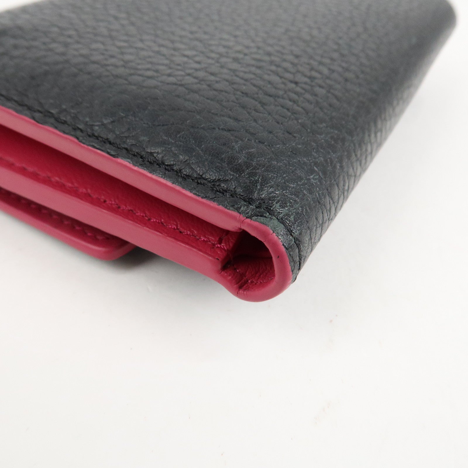 Louis Vuitton Portefeuille Capucines Compact Wallet Black M62157 Used