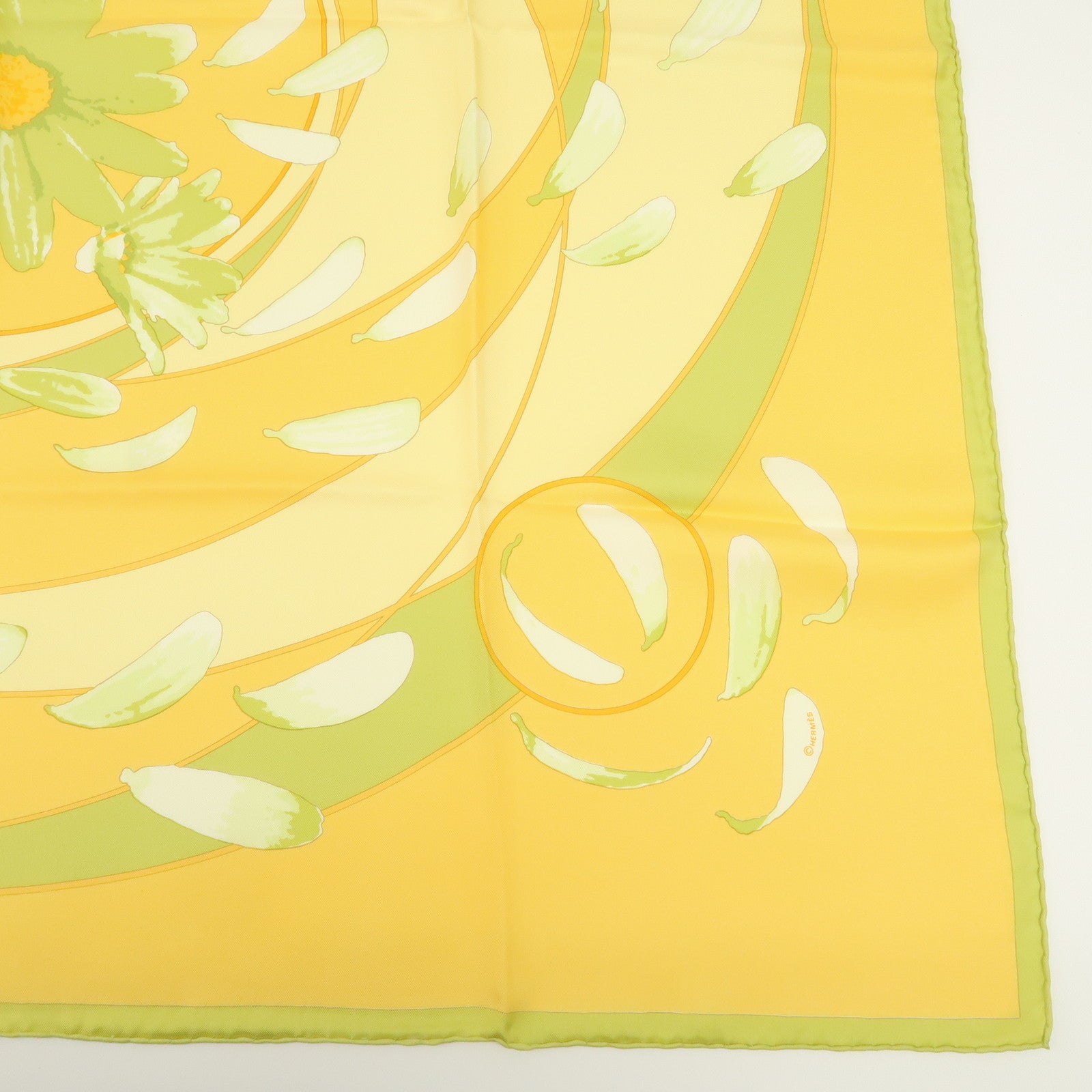 HERMES Carre 90 Silk 100% Scarf Au Gre Du Ven Yellow Light Green Used