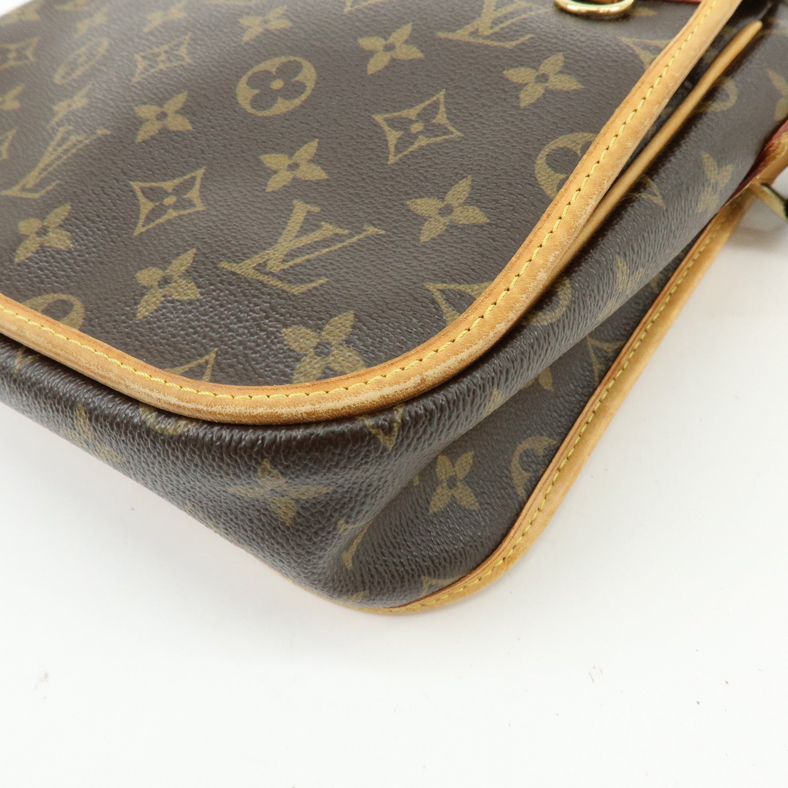 Louis Vuitton Monogram Messenger Bosphore PM Shoulder Bag M40106