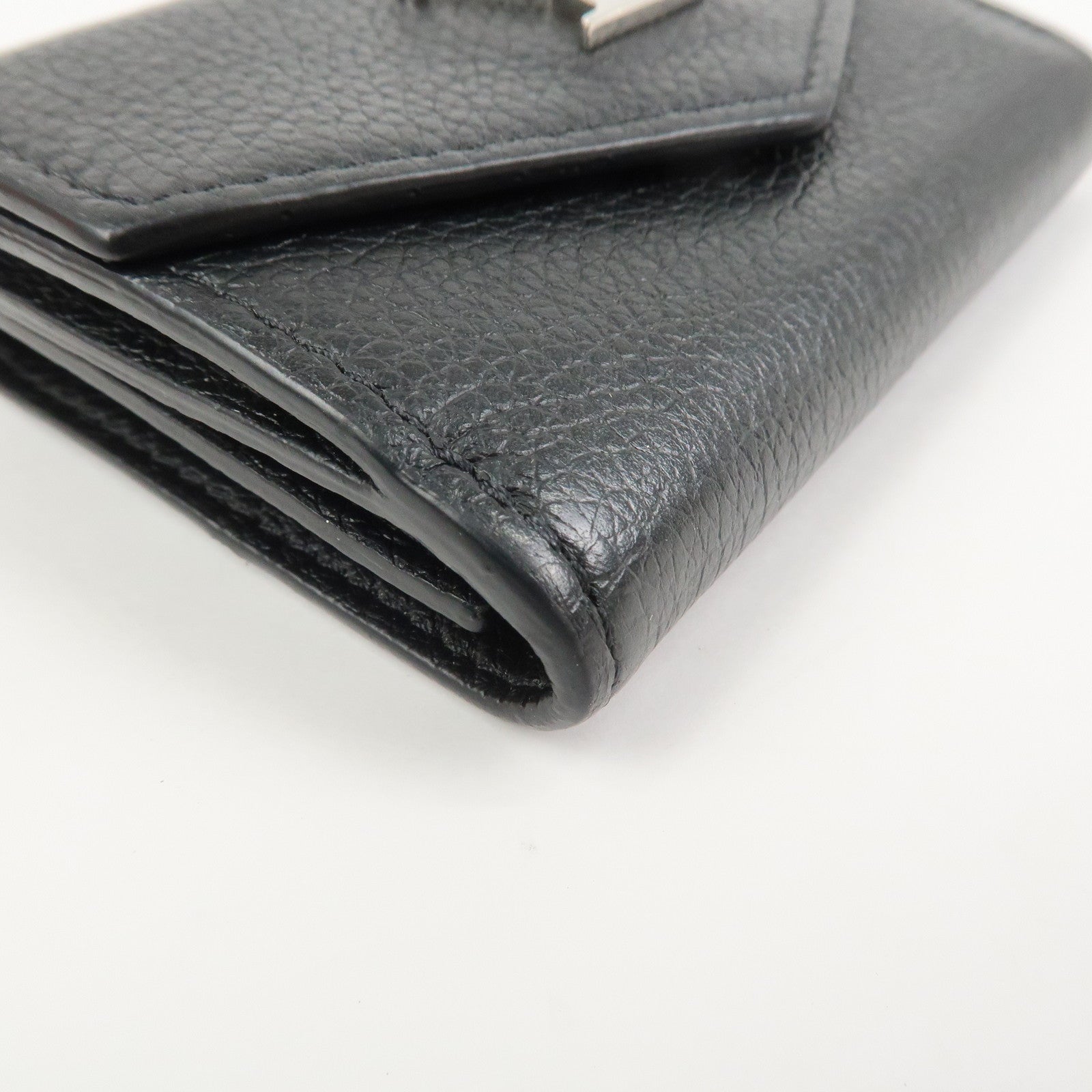 Louis Vuitton Portefeuille Lock Mini Compact Wallet Noir M63921