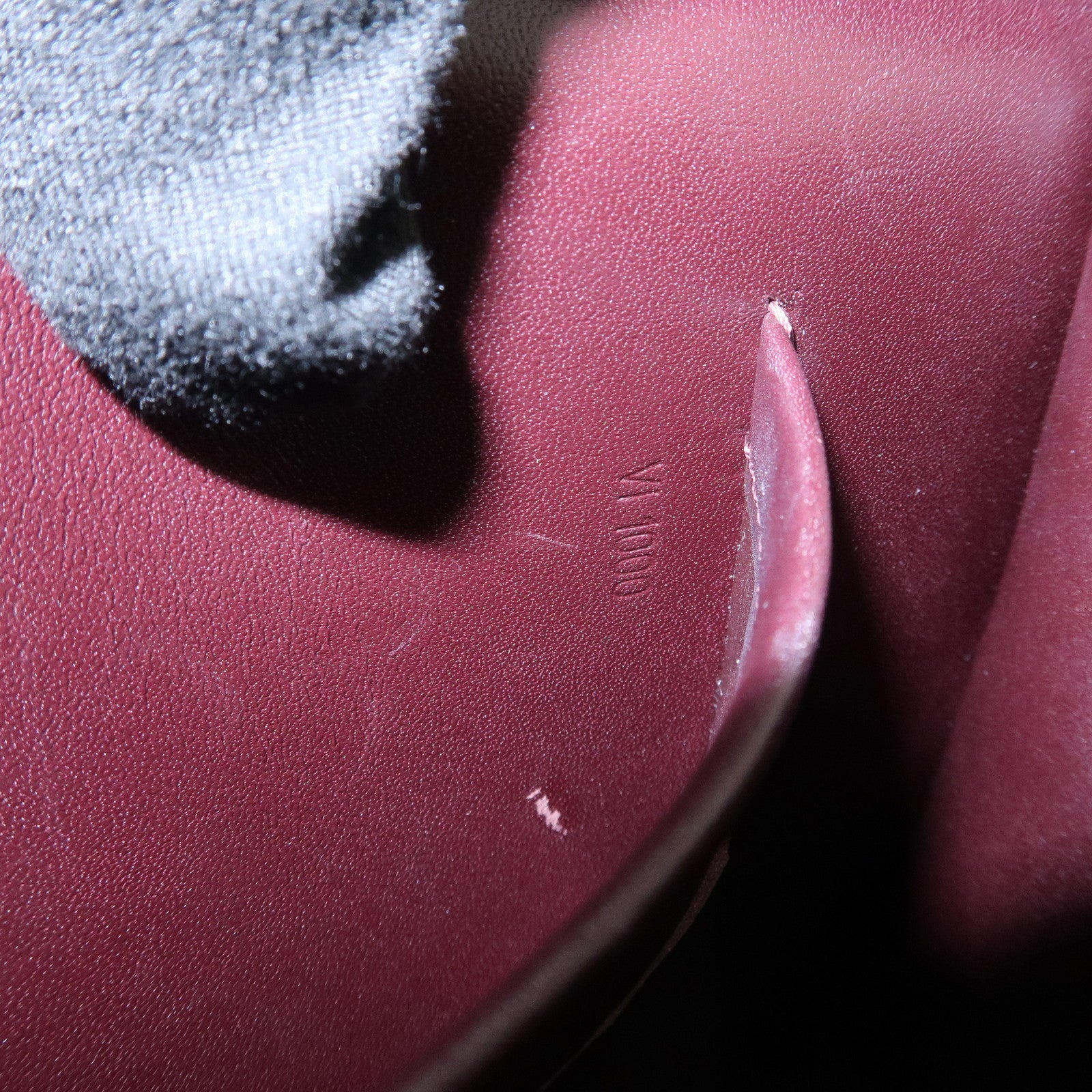 Louis Vuitton Damier Vernis Cabaret Shoulder Bag Carmine M92126