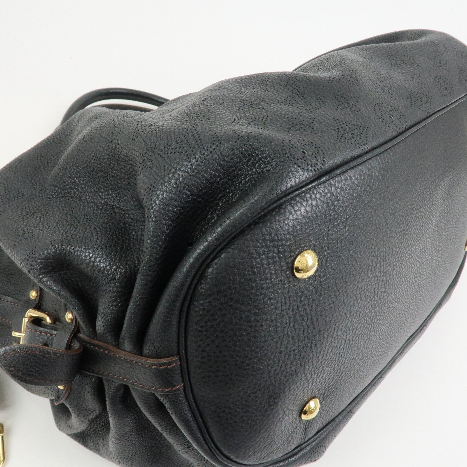 Louis Vuitton Monogram Mahina XL Leather Hand Bag Noir M95547