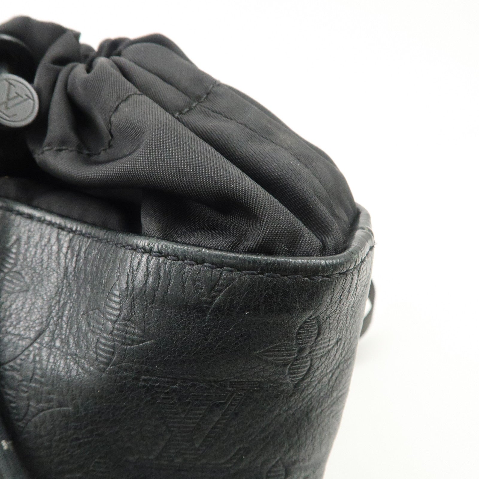 Louis Vuitton Monogram Shadow Chalk Leather Sling Bag Noir M44633 Used