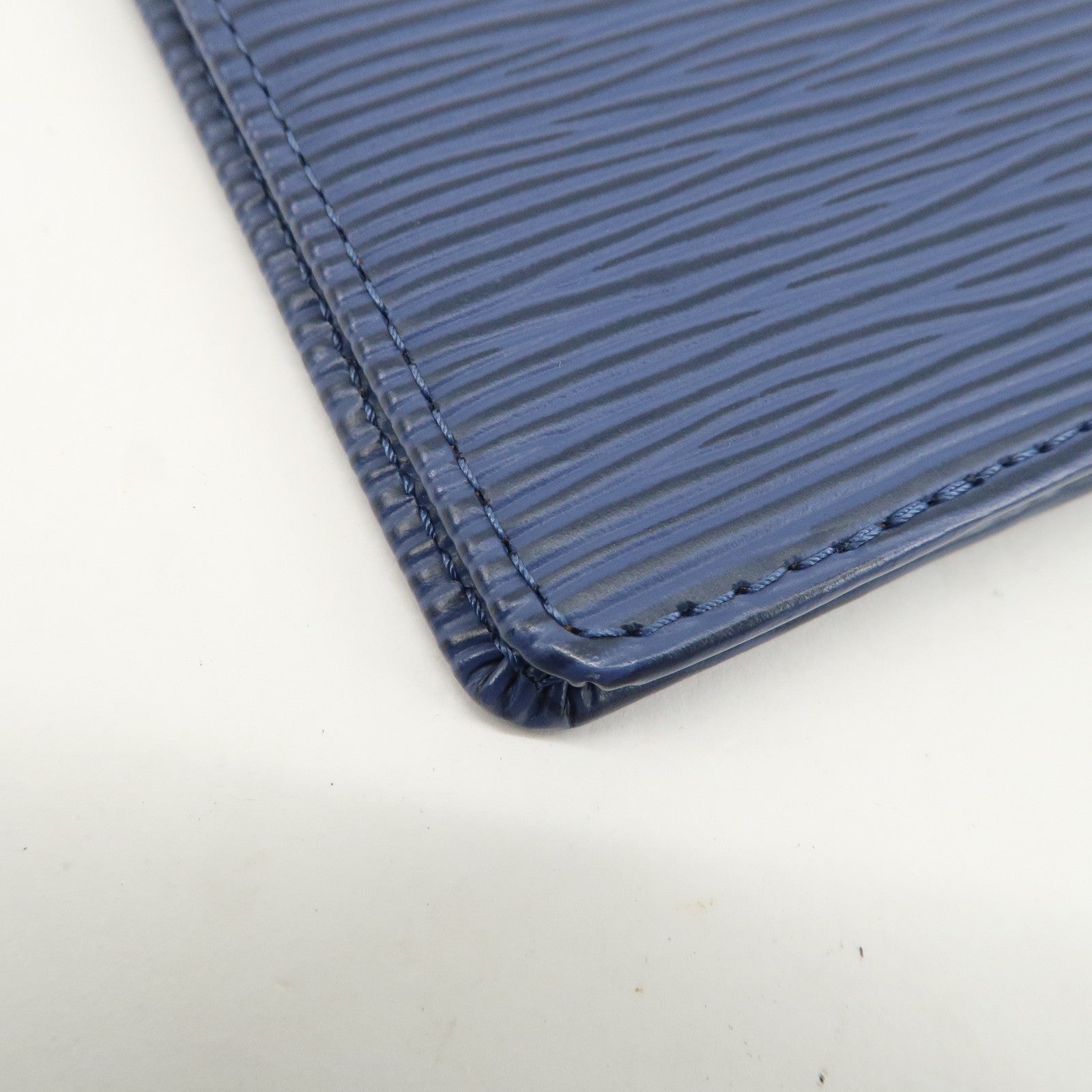 Louis Vuitton Epi Porte Billet 6 Cult Credit Card Case M6331G