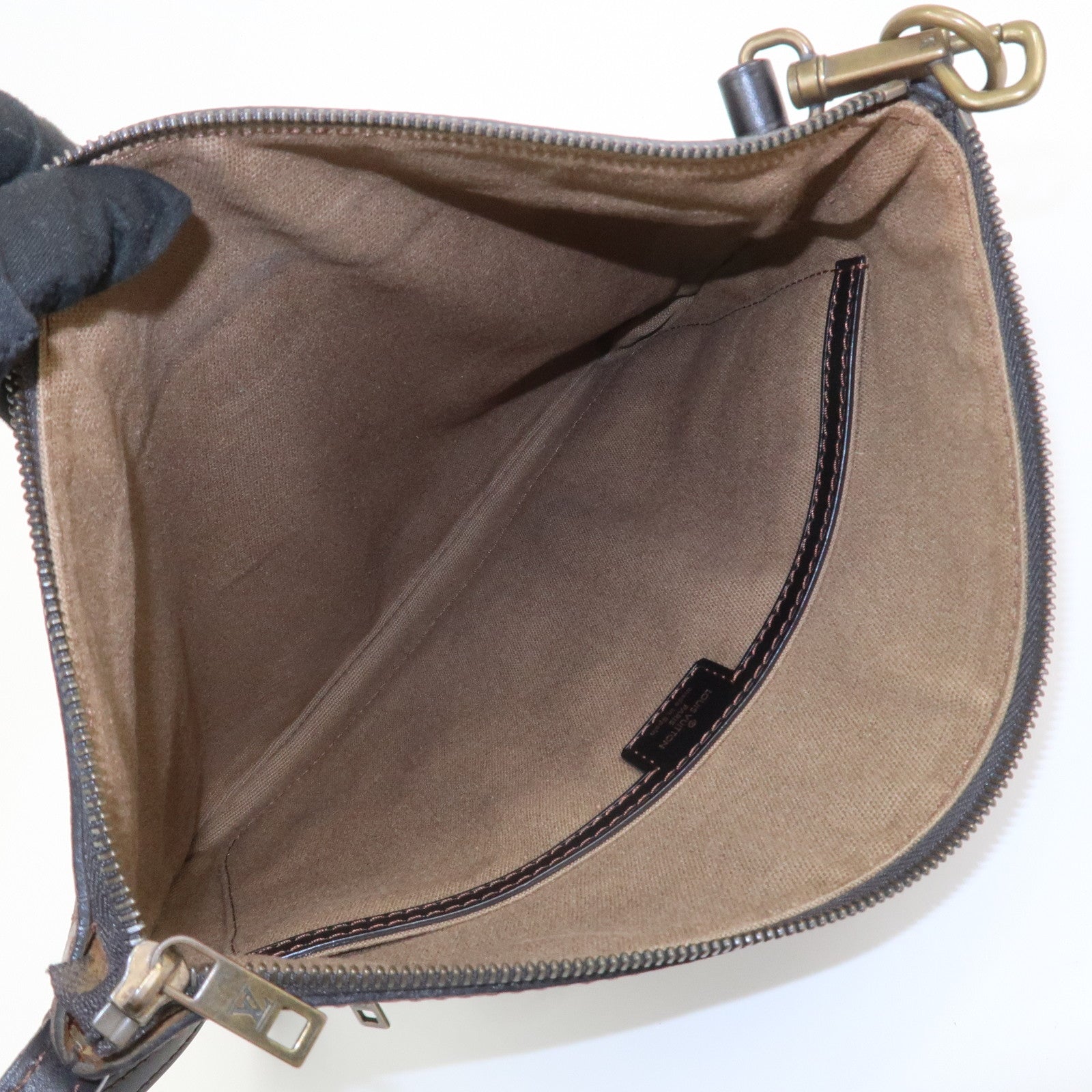 Louis Vuitton Utah Sac Plat Shoulder Bag Crossbody Bag Cafe M92073