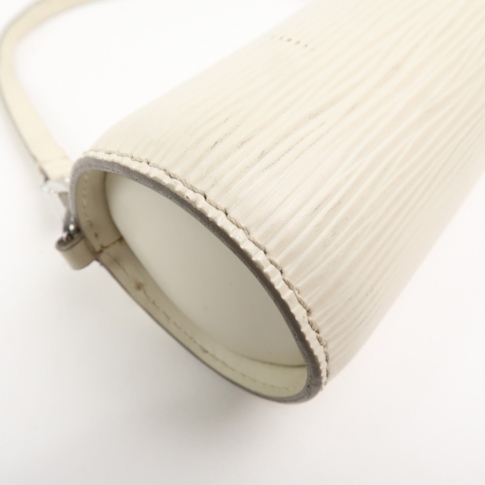 Louis Vuitton Epi Leather Mini Pouch For Soufflot Bag Yvoire White