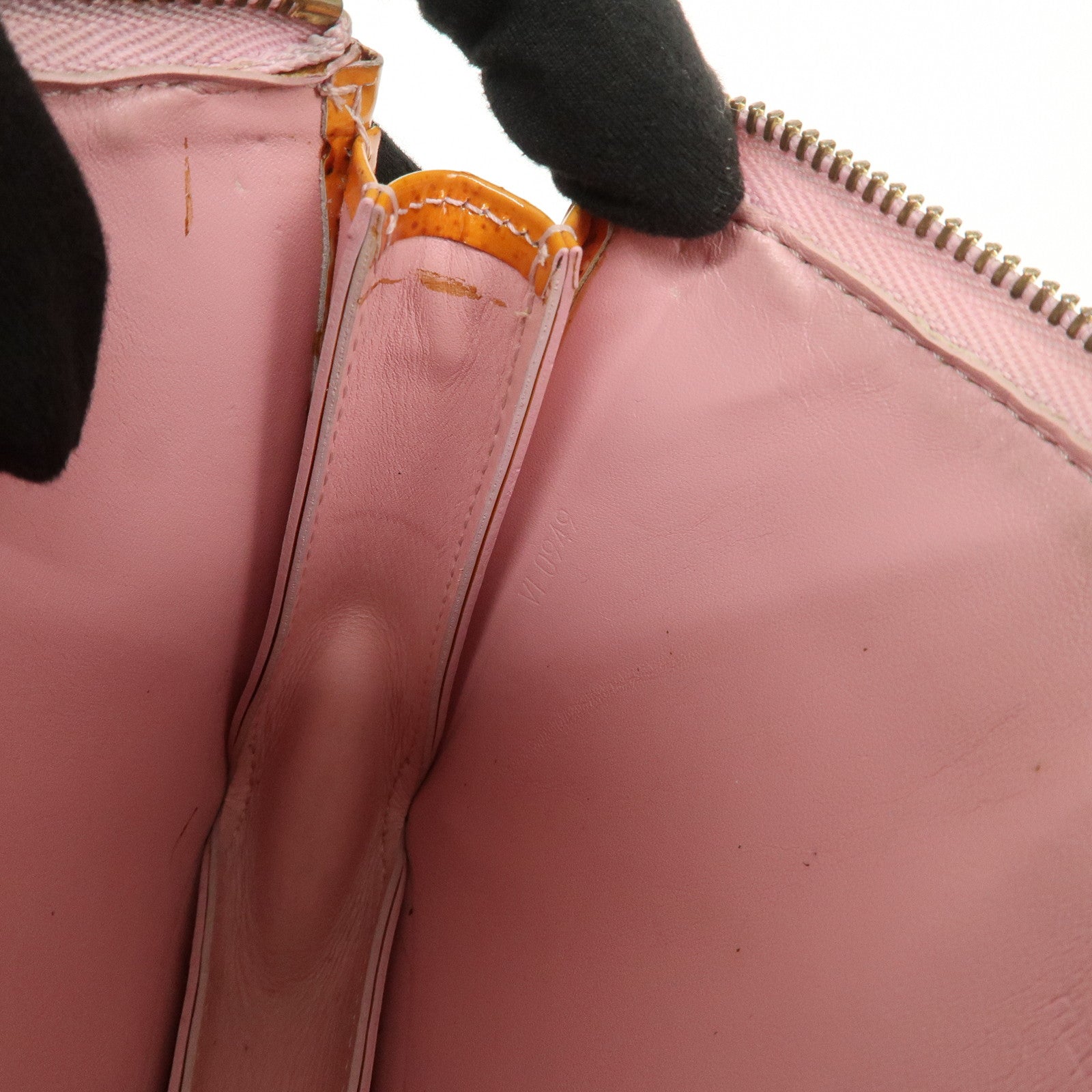 Louis Vuitton Monogram Vernis Lexington Accessoires Pouch M91057