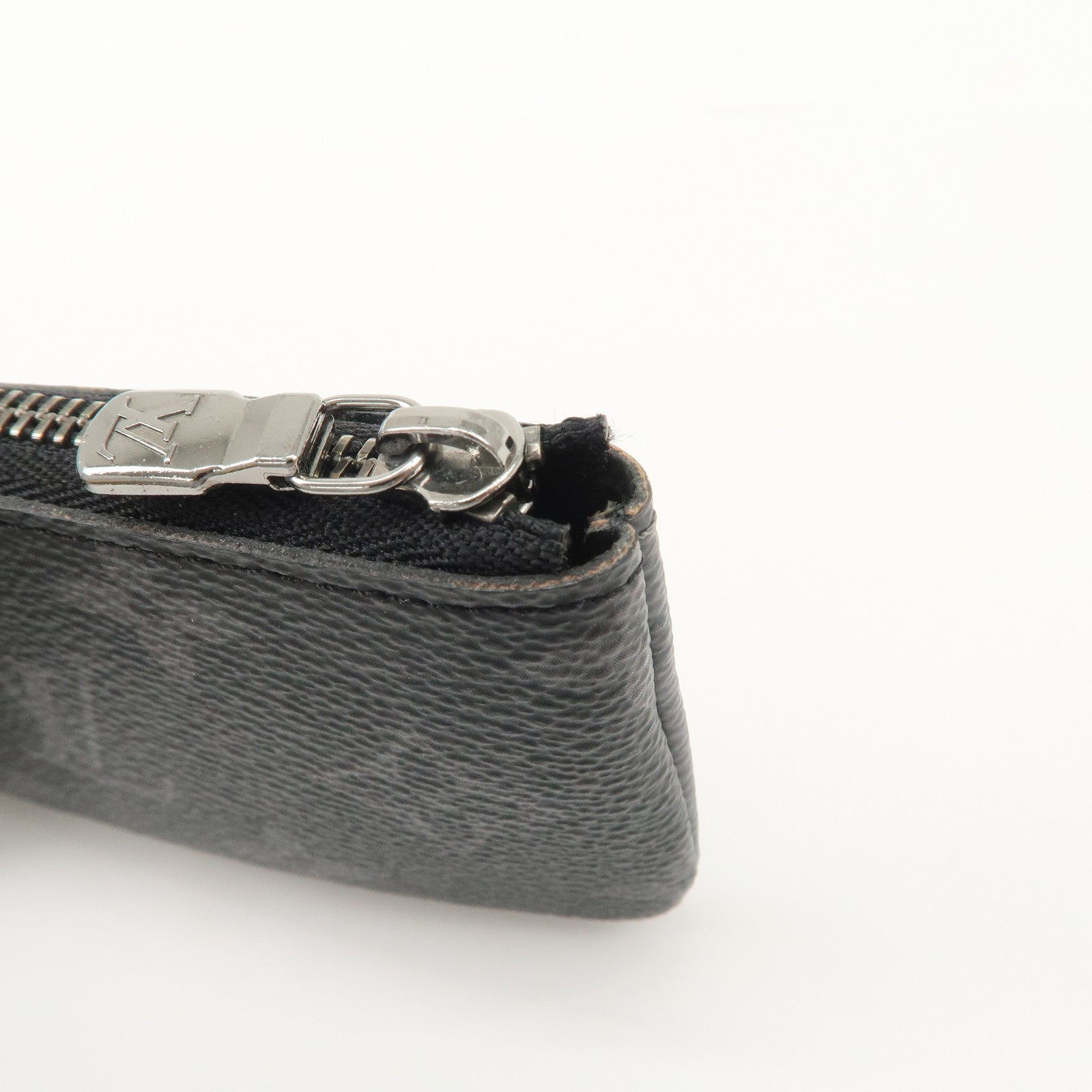 Louis Vuitton Monogram Eclipse Reverse Pochette Cles M80905