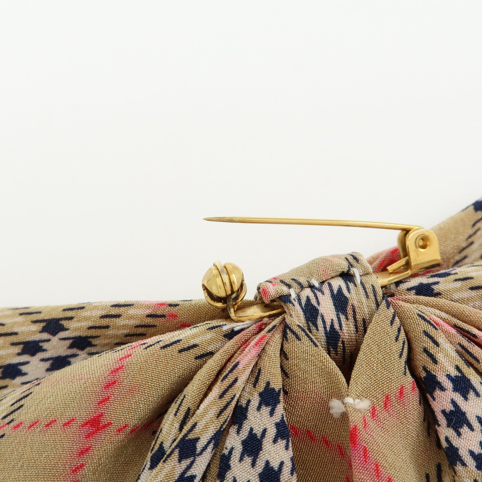 BURBERRY Nova Plaid Ribbon Silk 100% Metal Brooch Beige