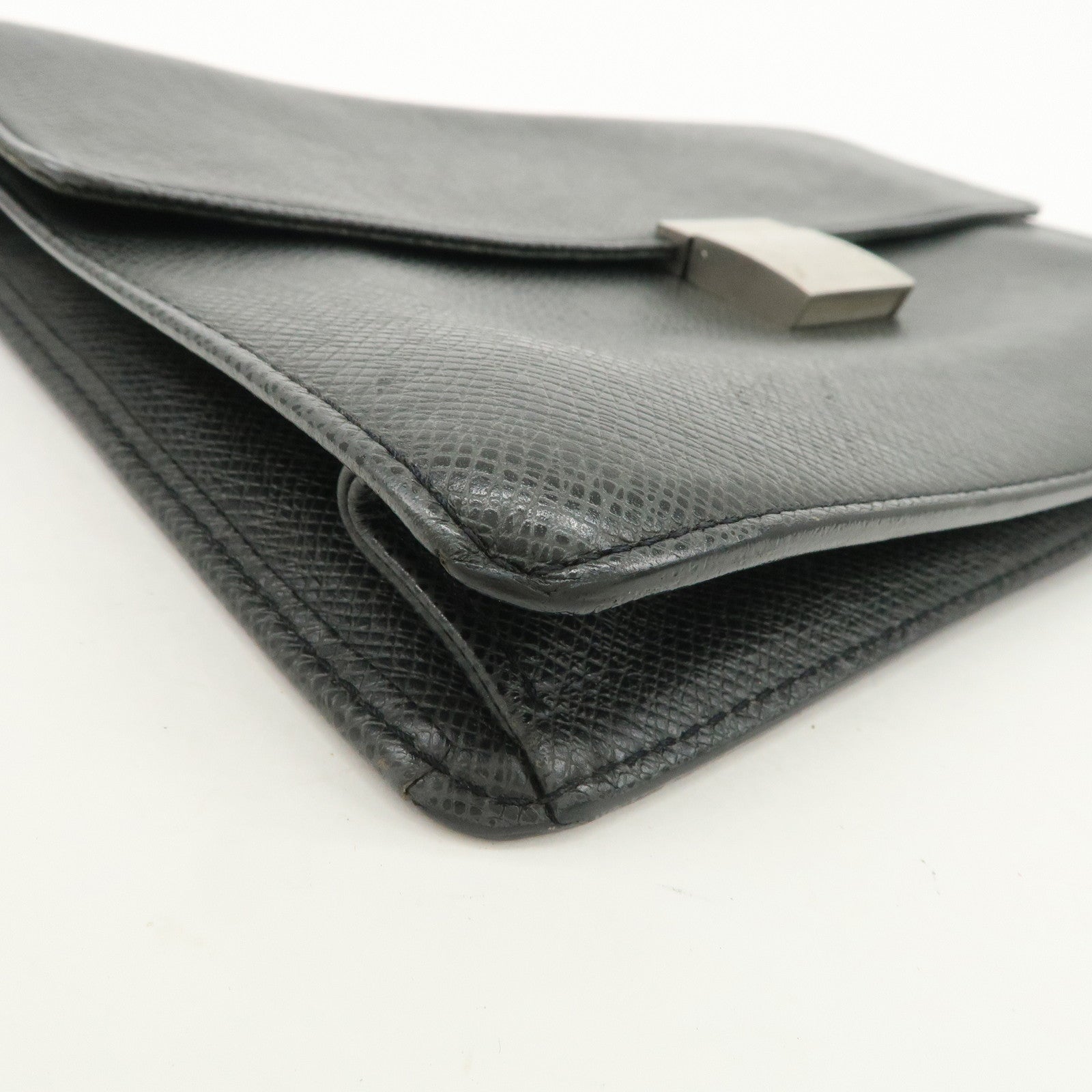 Louis Vuitton Taiga Leather Selenga Clutch Bag Ardoise M30782