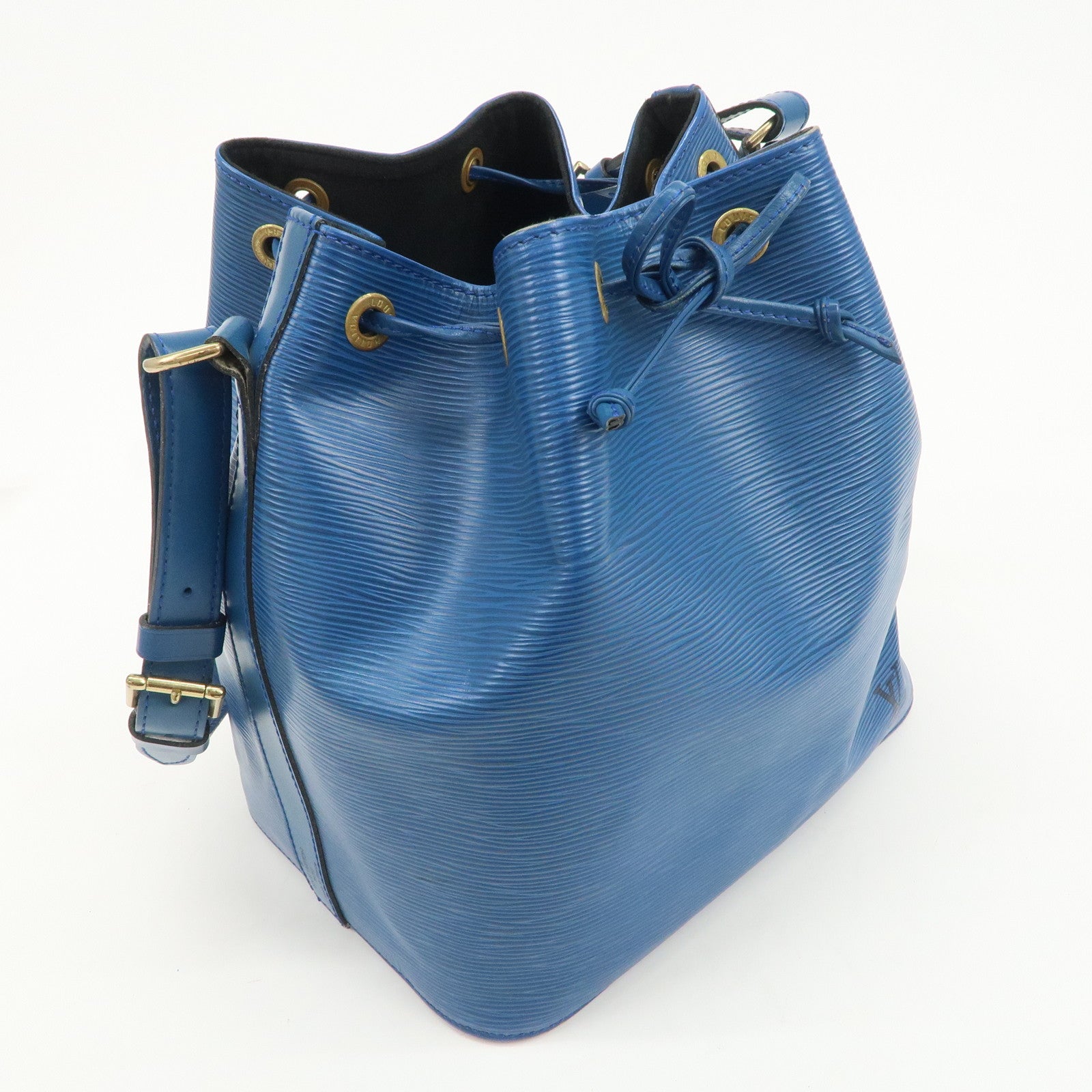 Louis Vuitton Epi Leather Petit Noe Shoulder Bag Toledo Blue M44105