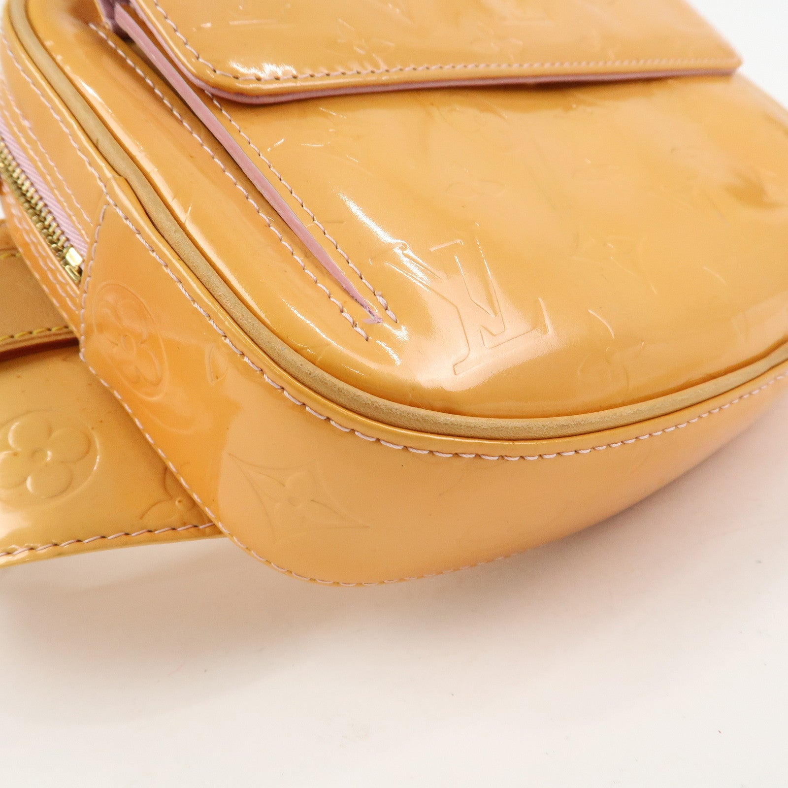 Louis Vuitton Monogram Vernis Leather Fulton Body Bag Gris M91041