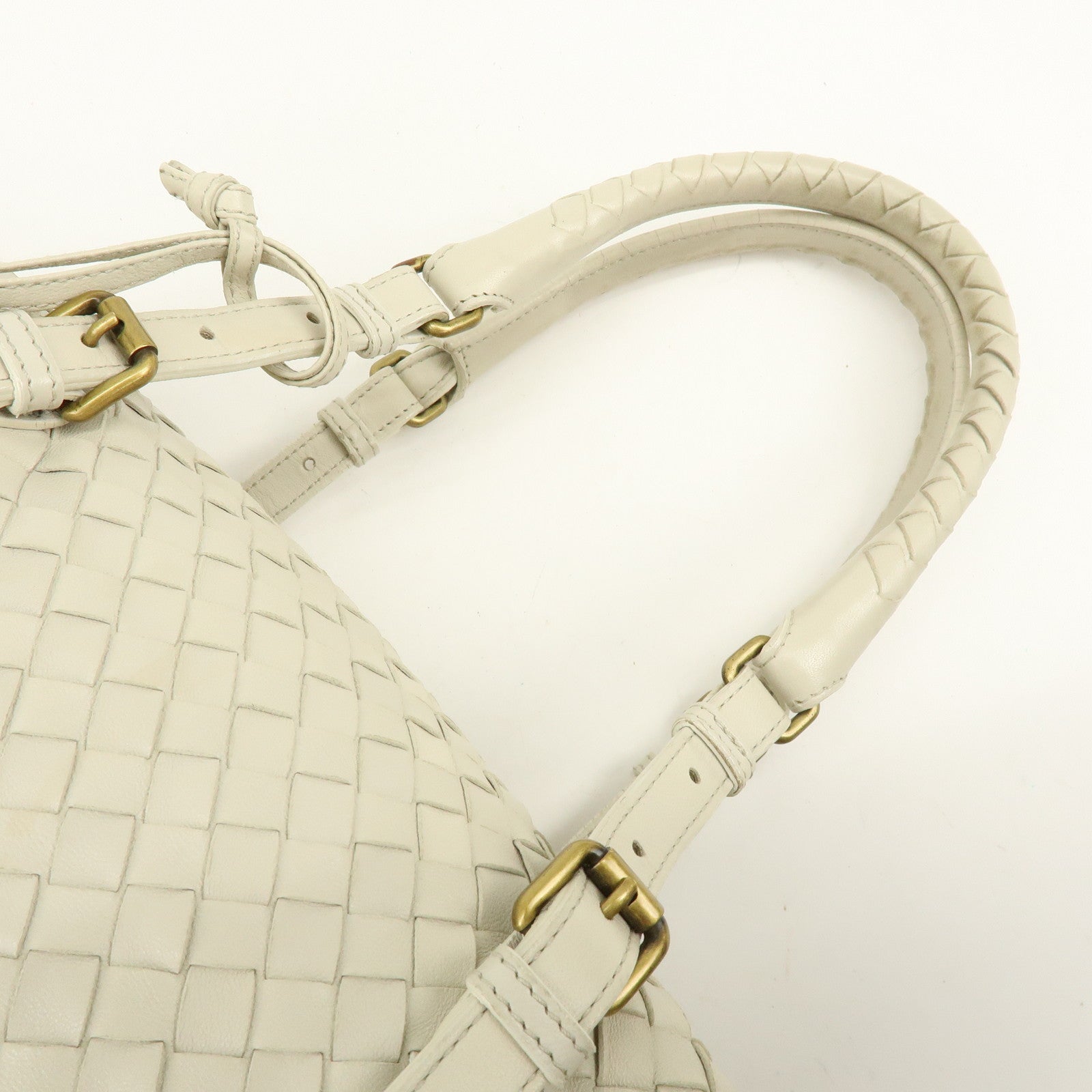 BOTTEGA VENETA Montaigne Intrecciato Leather Boston Bag 173398