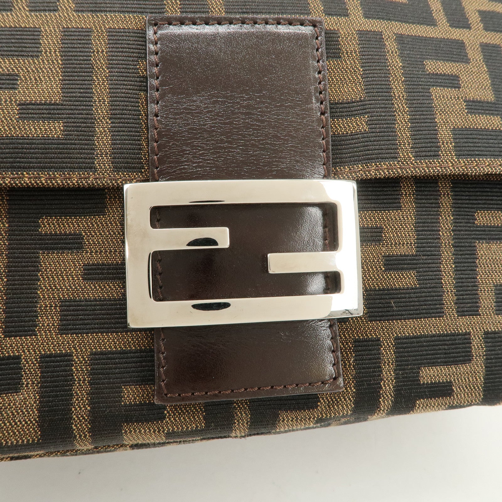 FENDI Mamma Baguette Canvas Leather Shoulder Bag Silver HDW 26325 Used