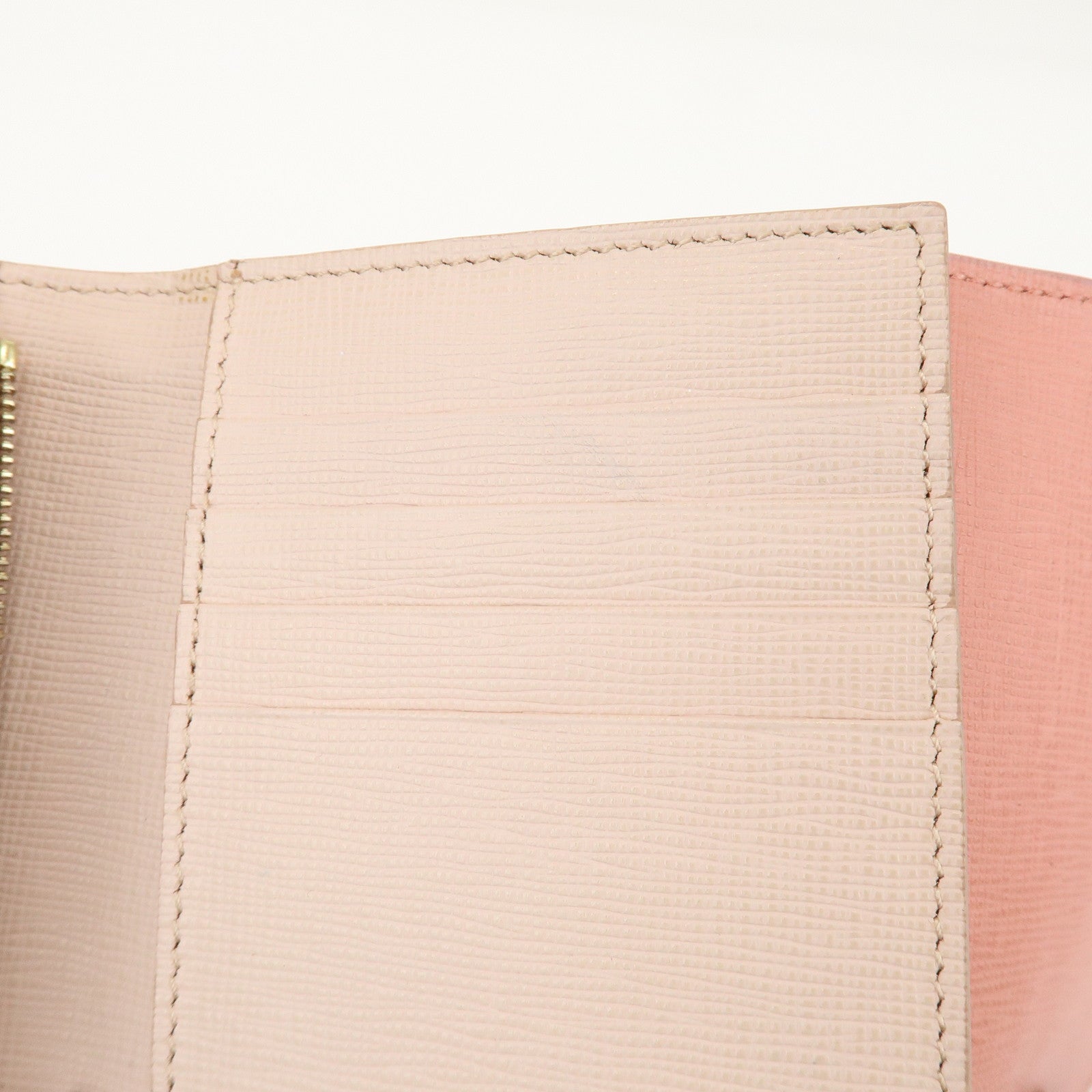 FENDI Leather Bicolor Bi-fold Compact Wallet White LightPink 8M0352