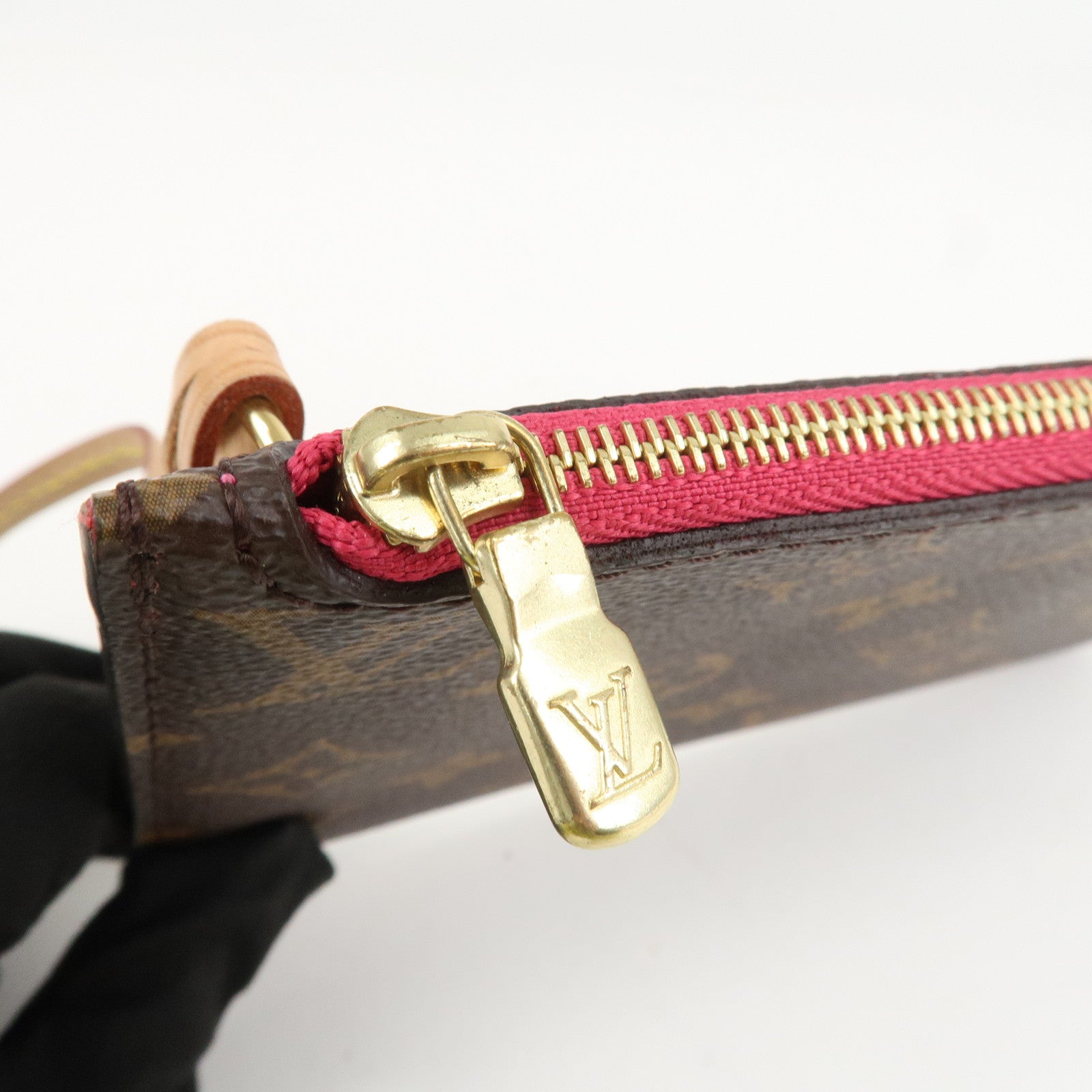 Louis Vuitton Monogram Neverfull PM Pouch Pivoine Used