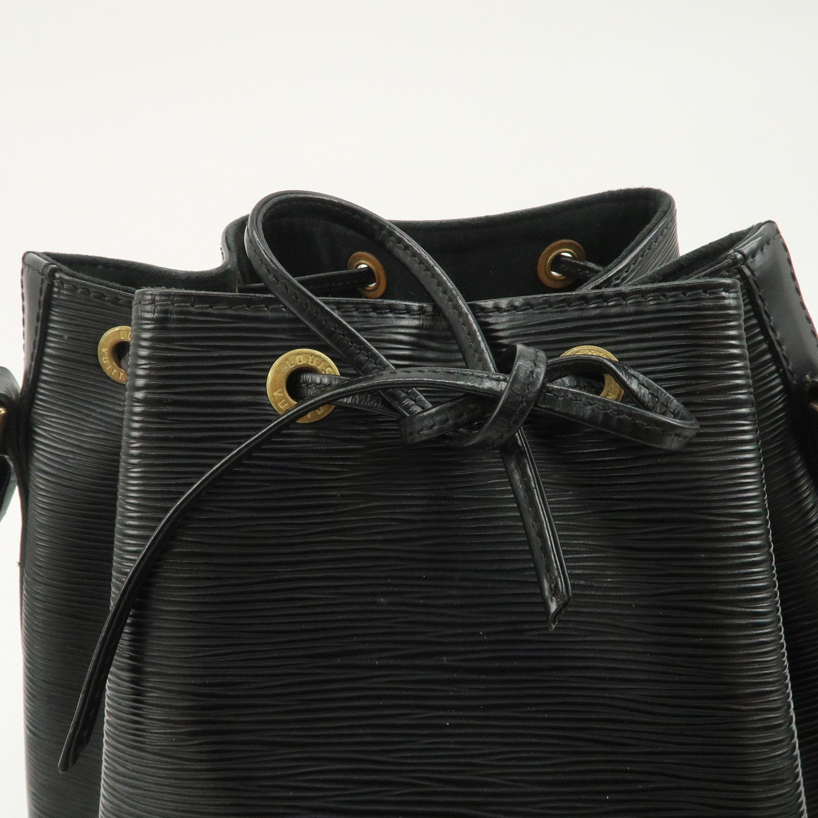 Louis Vuitton Epi Leather Petit Noe Shoulder Bag Noir Black M59012